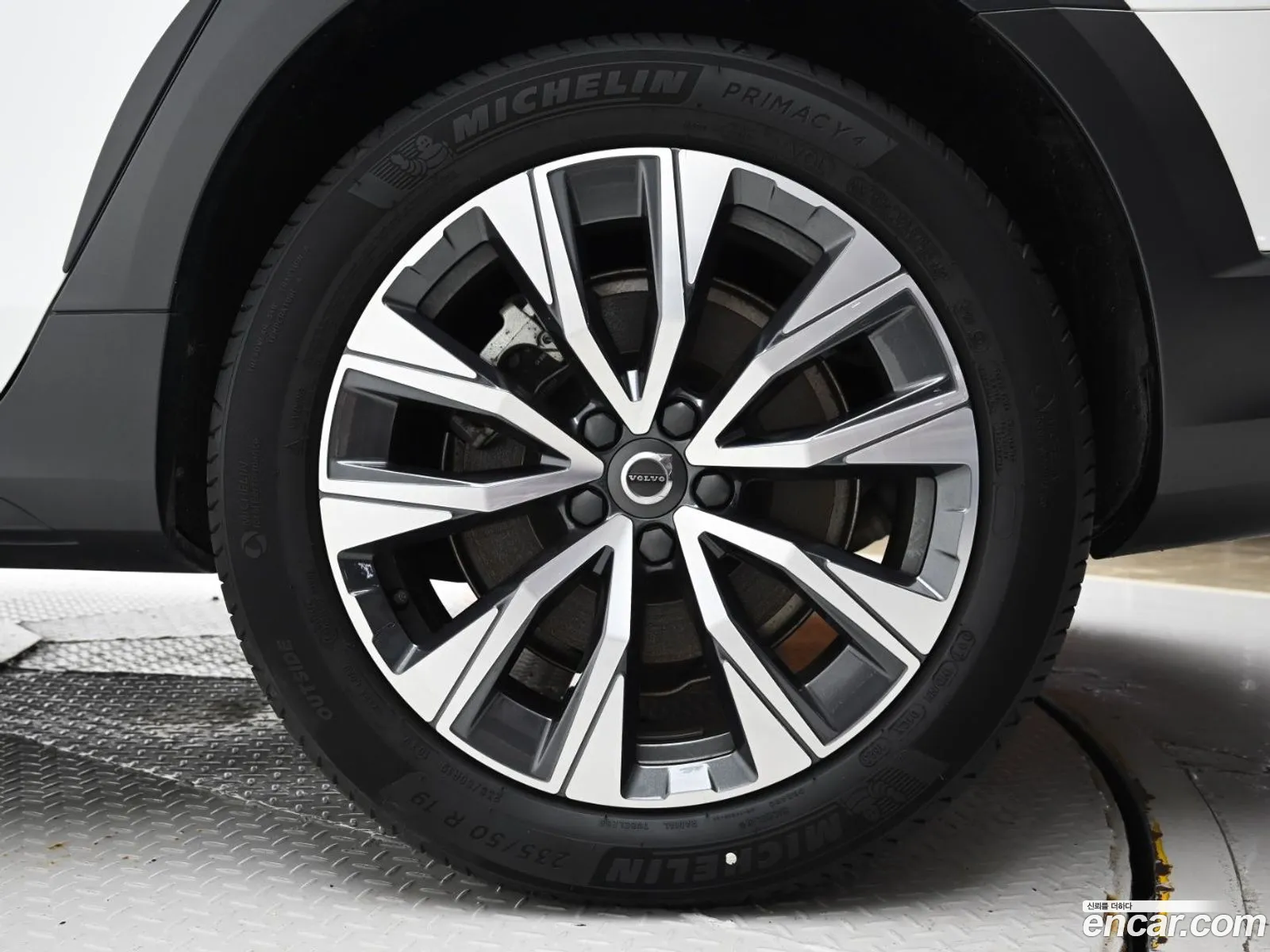 Volvo V90 Cross Country 2024 — 19