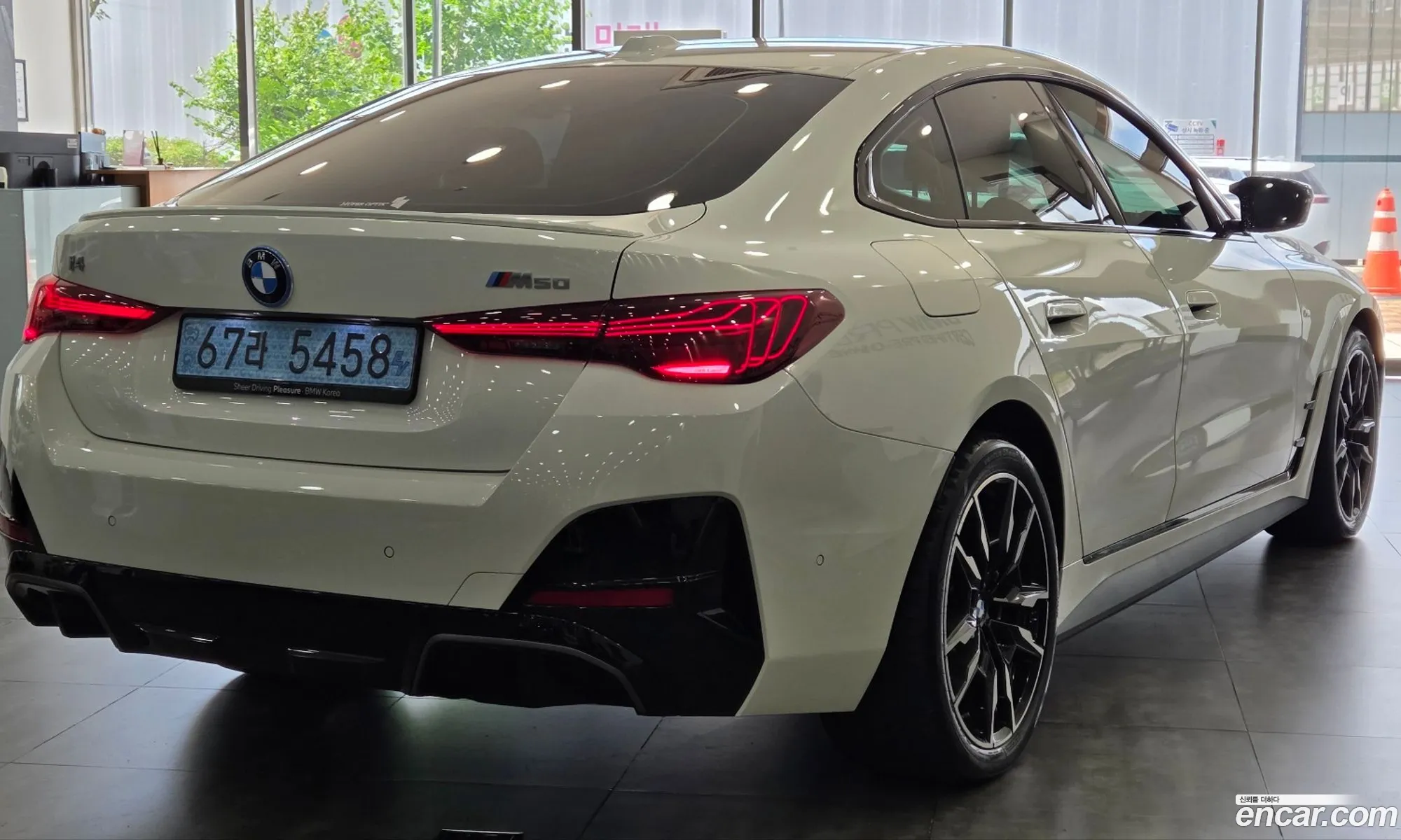 BMW i4 2025 — 8