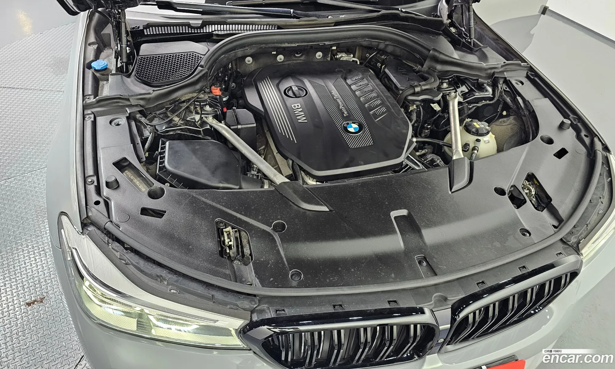 BMW 6 Series GT 2019 — 32