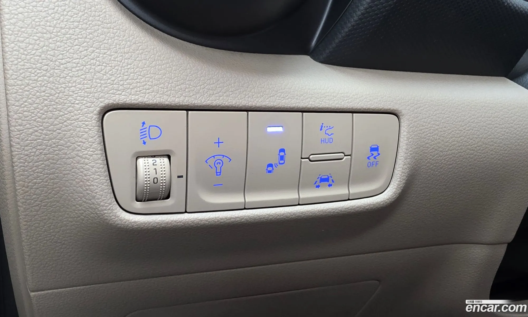 Hyundai Kona 2017 — 17