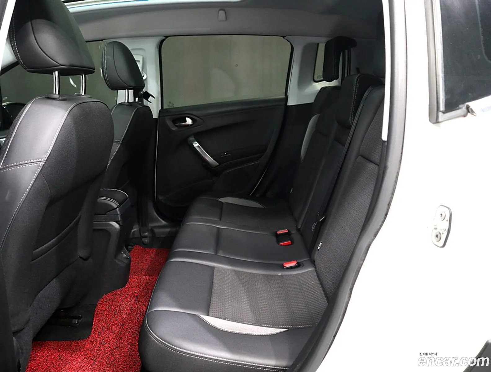 Peugeot 2008 2019 — 14