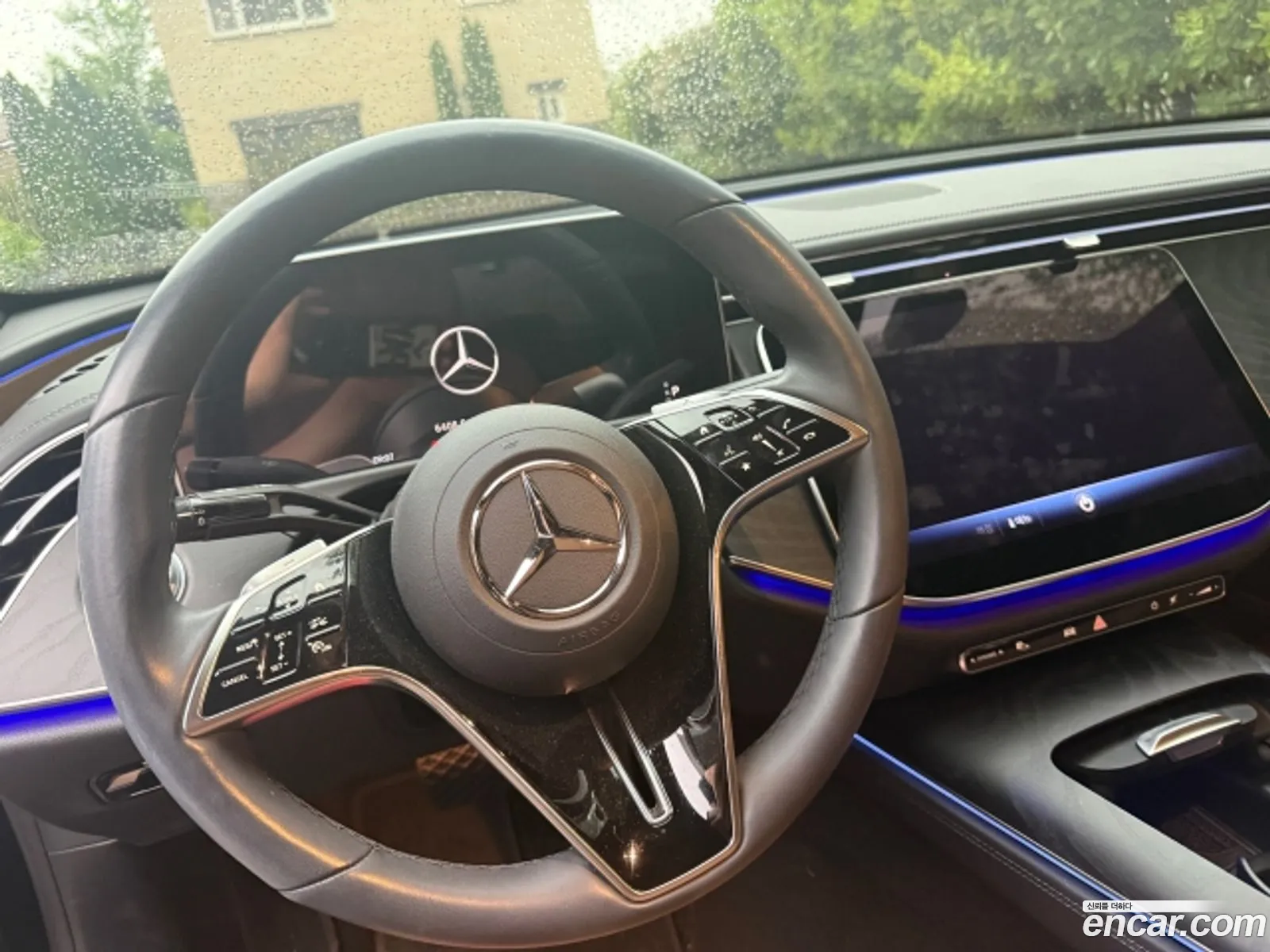 Mercedes-Benz E-Class W214 2025 — 13