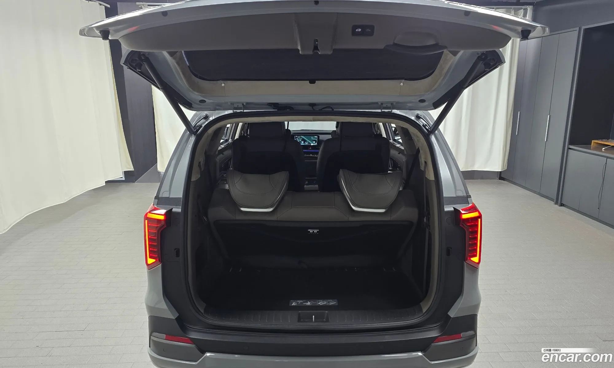 Kia Carnival 2024 — 10