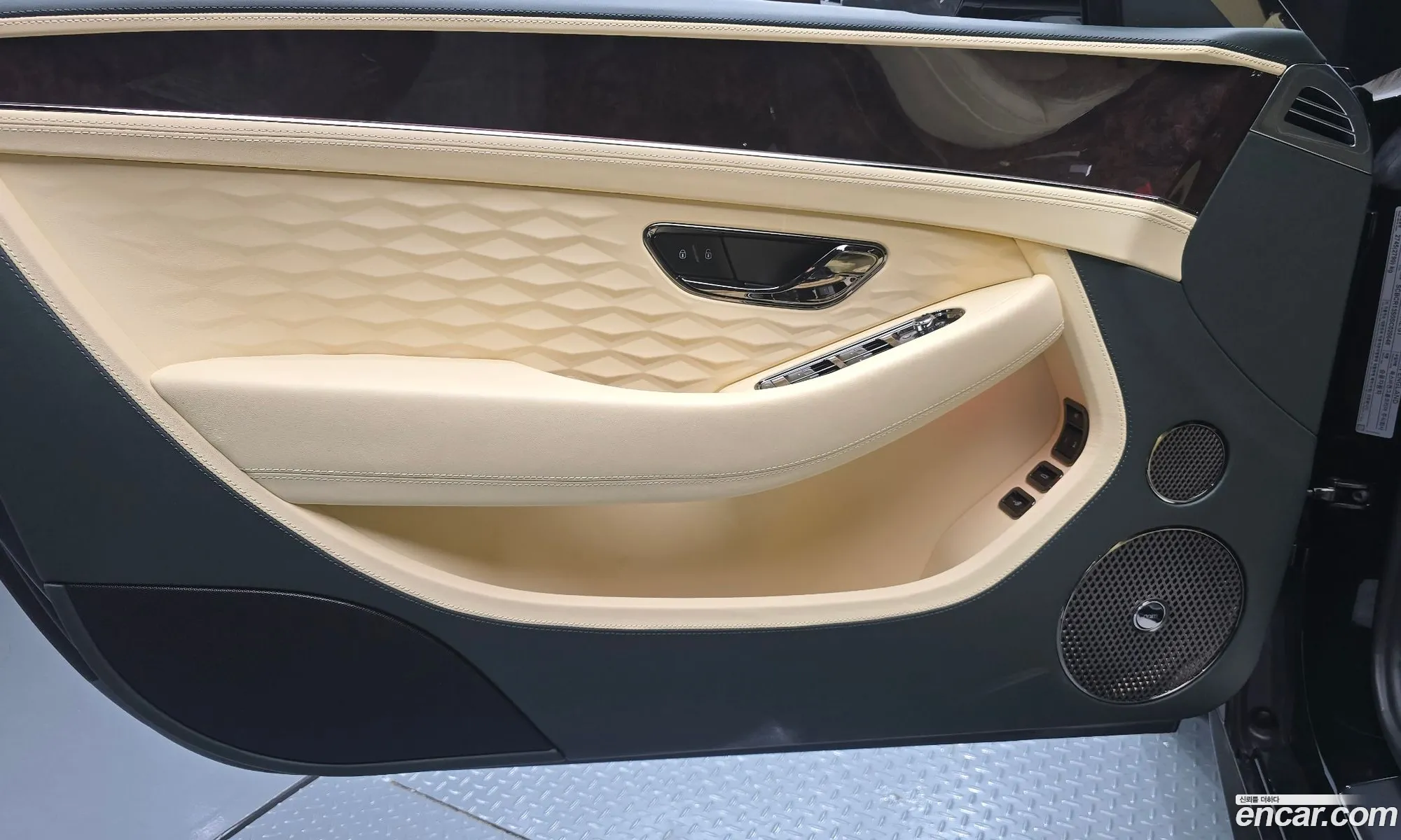 Bentley Continental GT 2025 SCBCR13S0SC020646 — 30