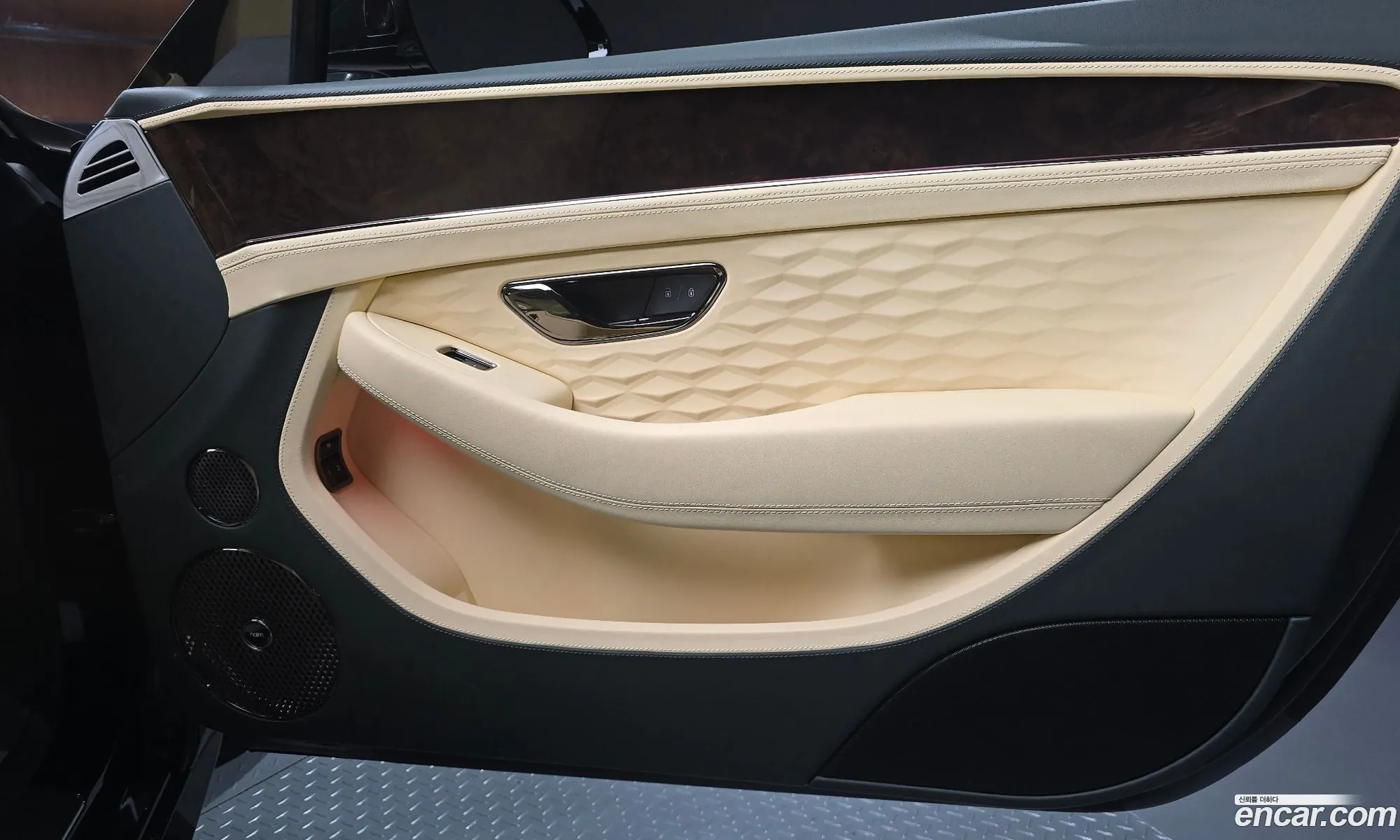 Bentley Continental GT 2025 SCBCR13S0SC020646 — 28