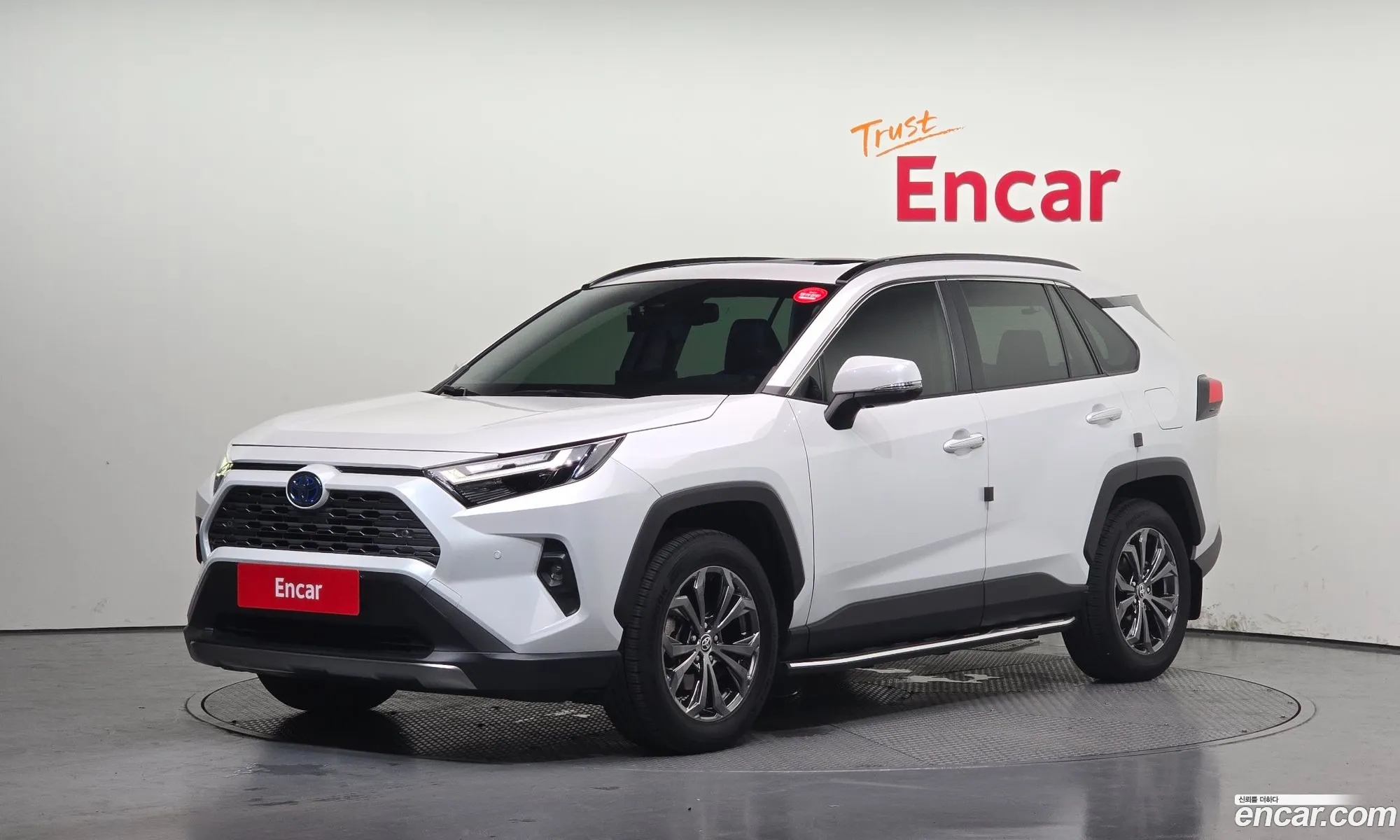 Toyota RAV4 2024 — 19