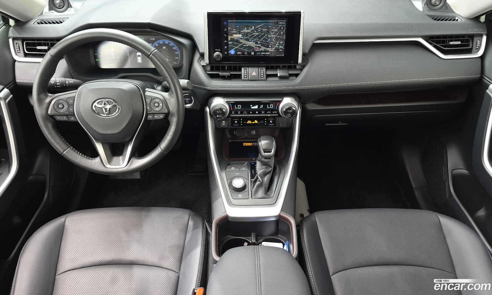 Toyota RAV4 2024 — 5