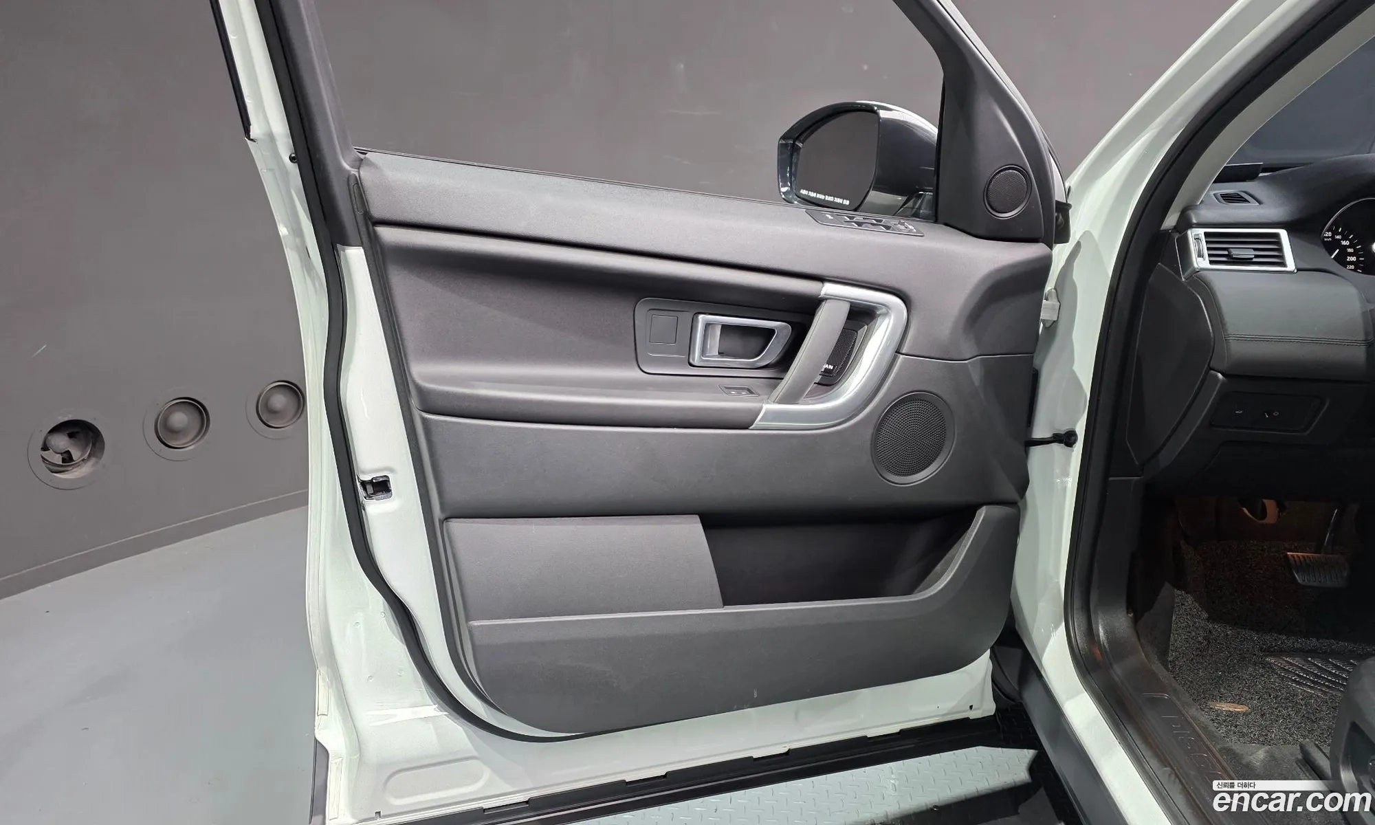Land Rover Discovery Sport 2018 — 31