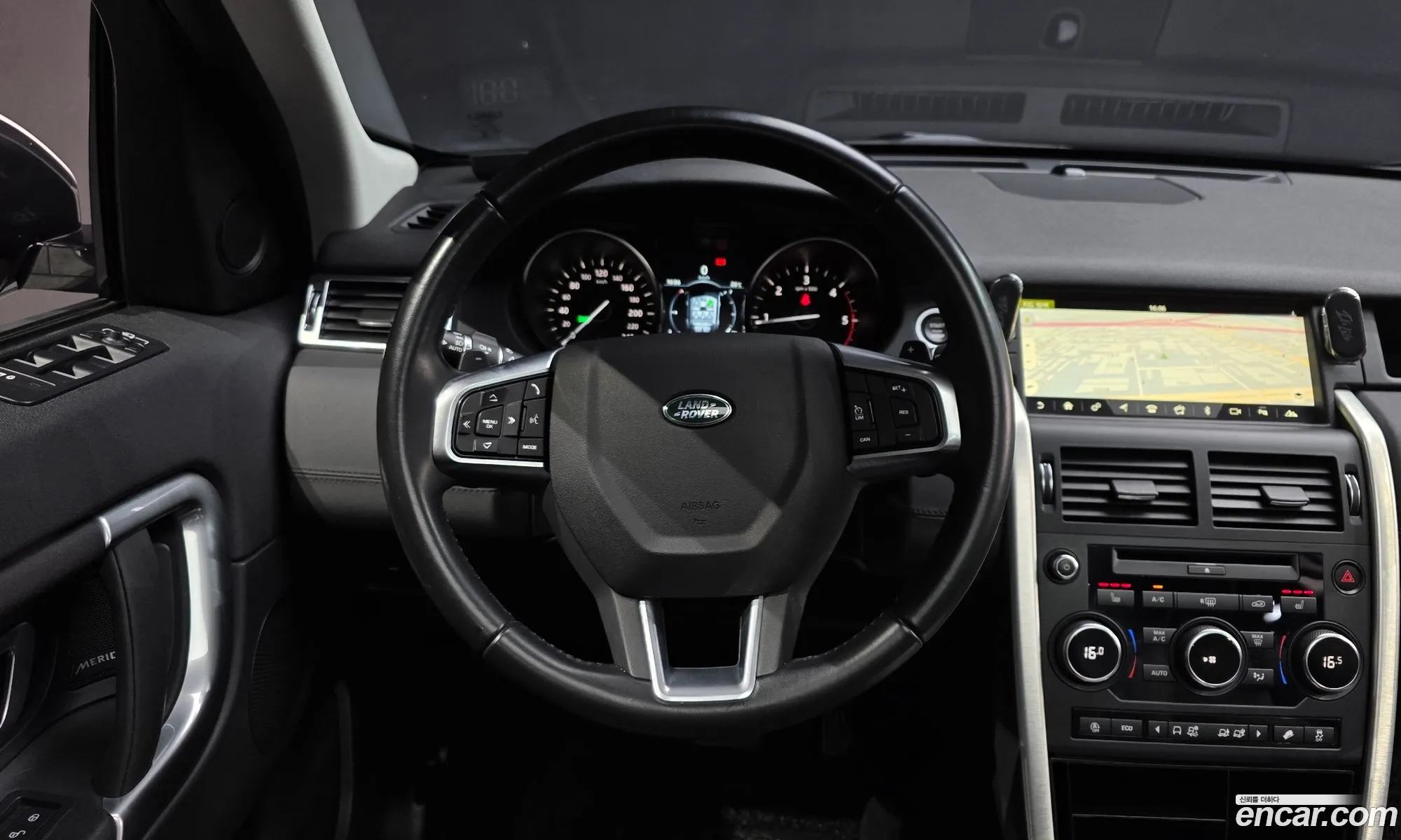 Land Rover Discovery Sport 2018 — 12