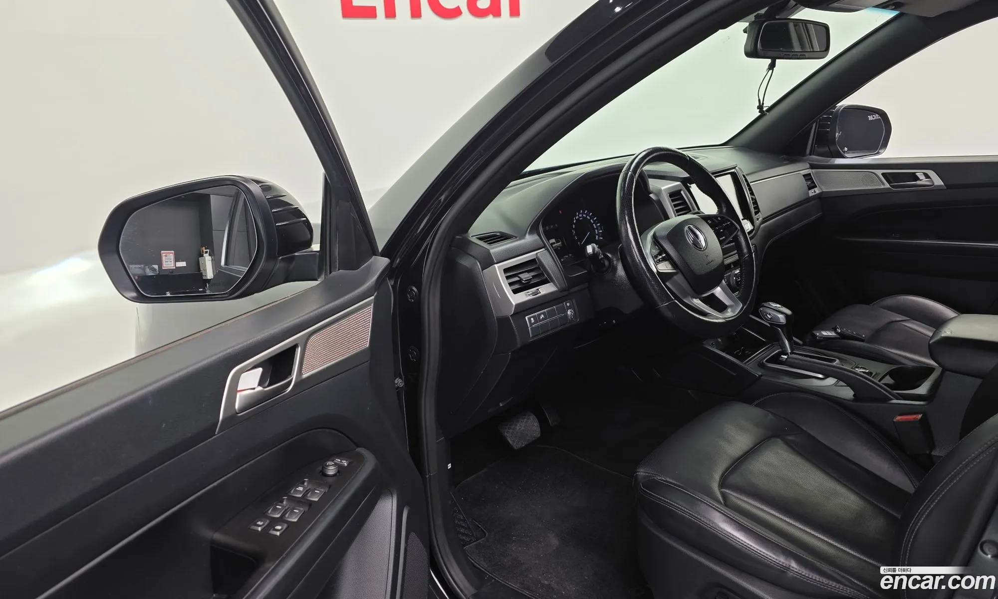 KG Mobility (SsangYong) Rexton Sports Khan 2019 — 13