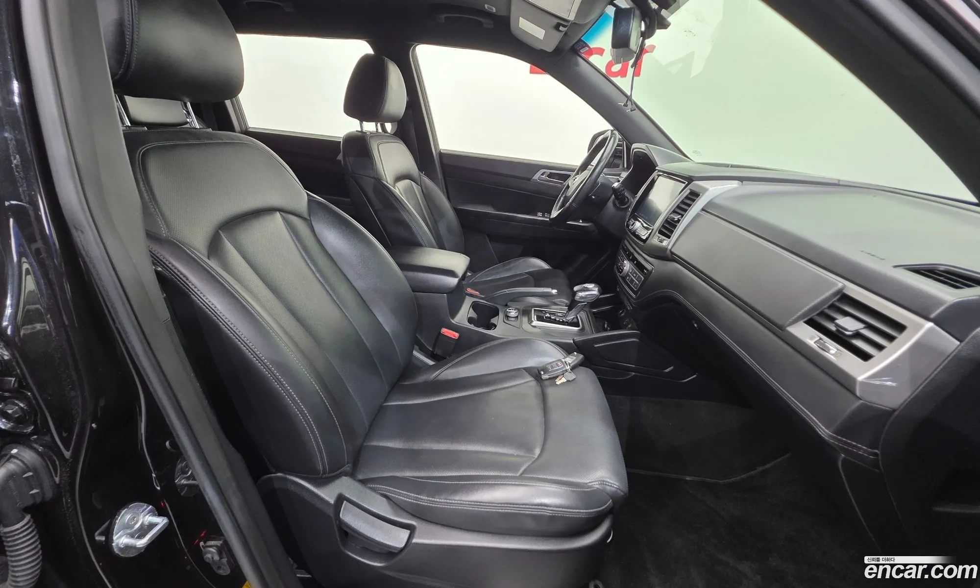 KG Mobility (SsangYong) Rexton Sports Khan 2019 — 24