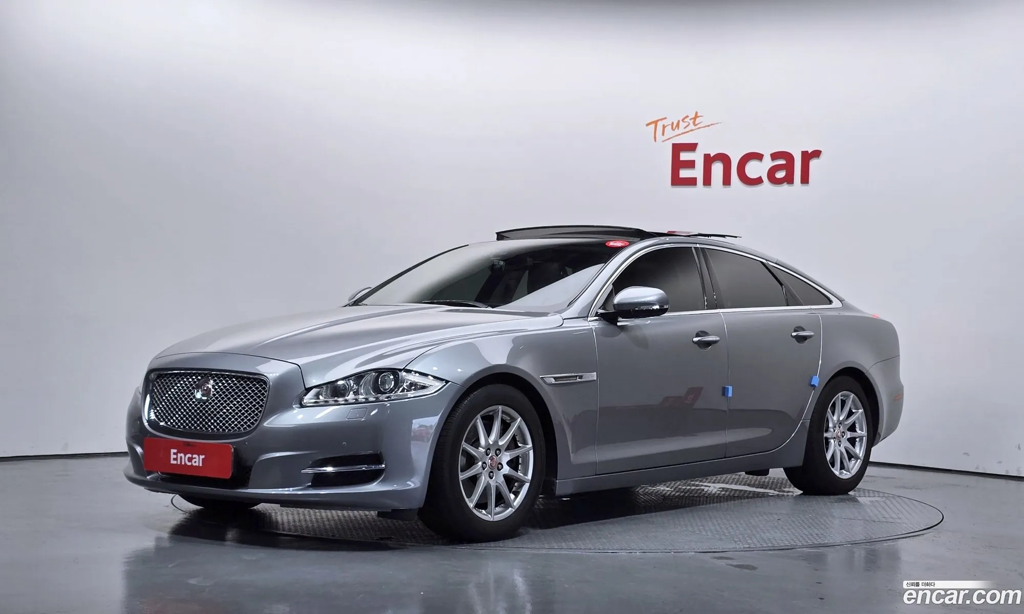 Jaguar XJ 2014 SAJAA10S2EPV60630 — 6