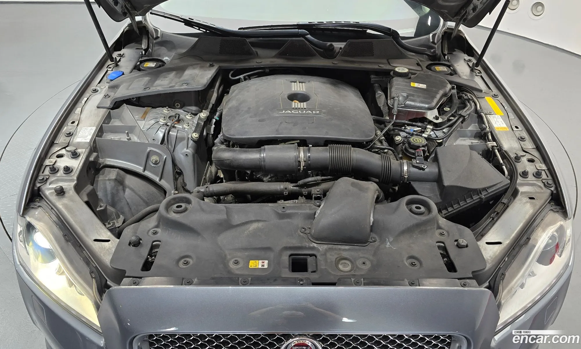 Jaguar XJ 2014 SAJAA10S2EPV60630 — 11
