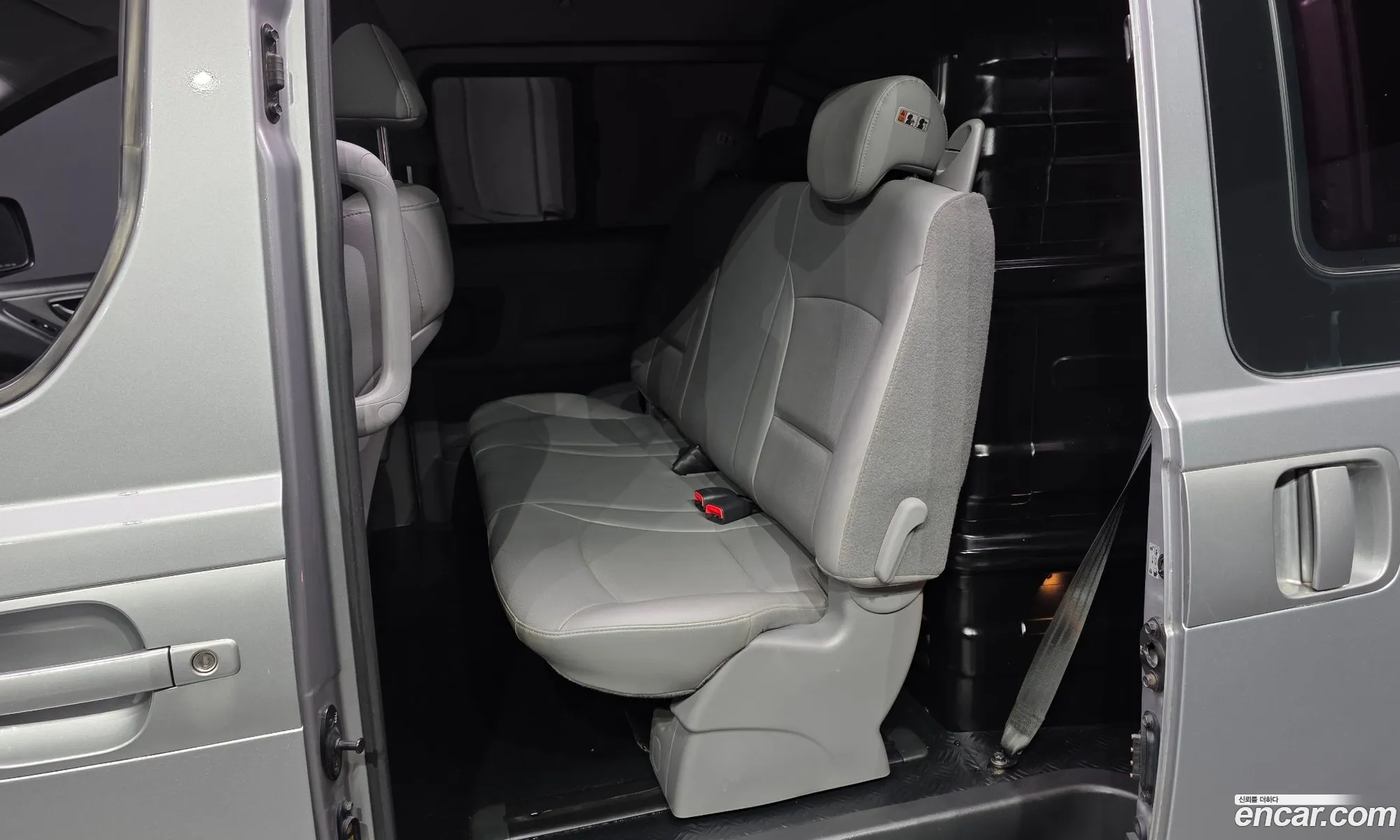 Hyundai Grand Starex 2016 — 22