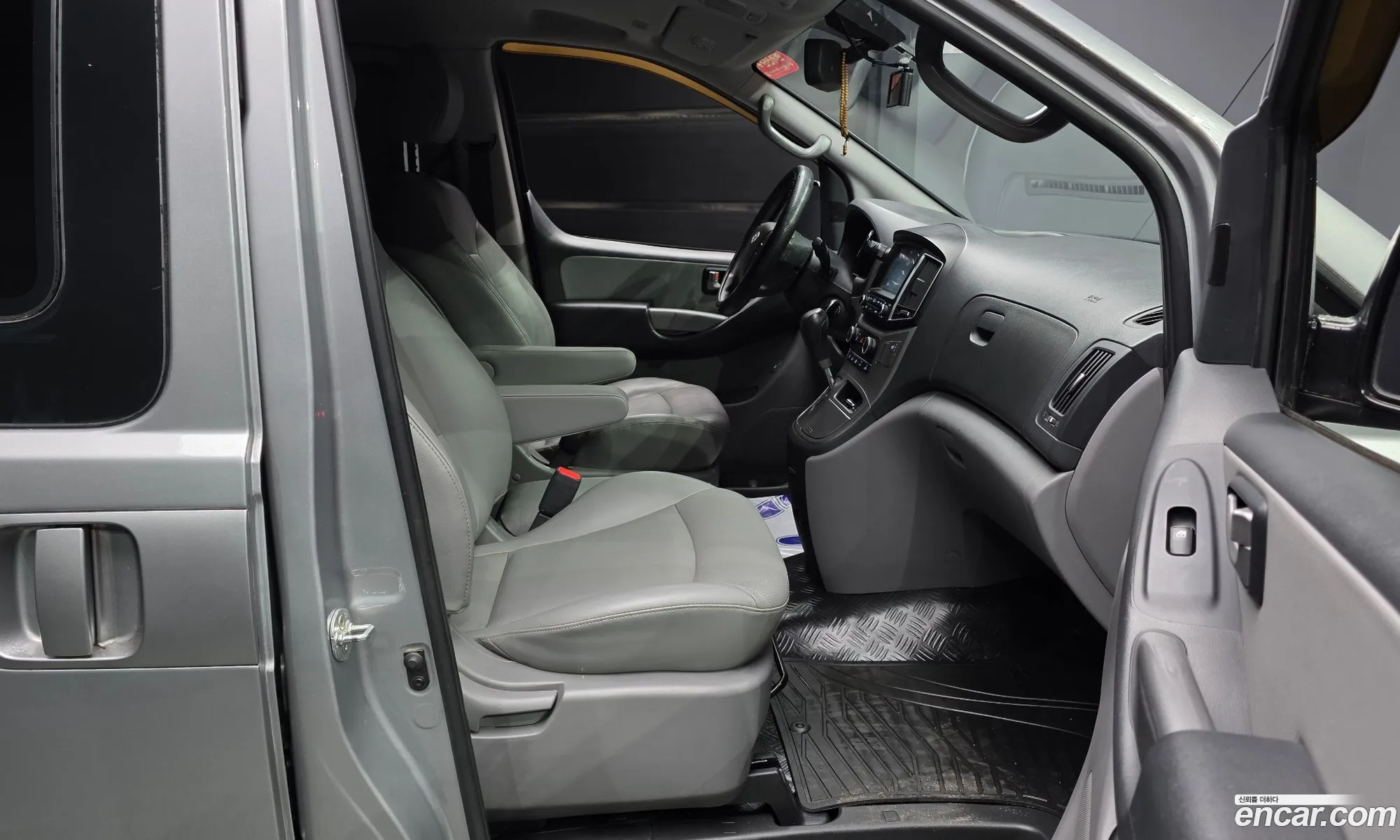 Hyundai Grand Starex 2016 — 14