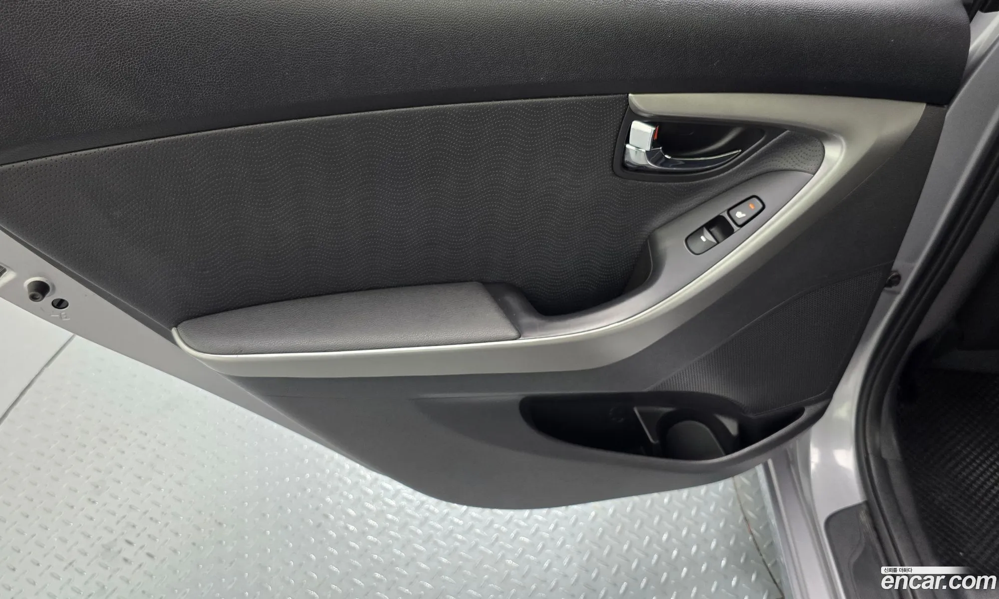 Hyundai Elantra MD 2012 — 24