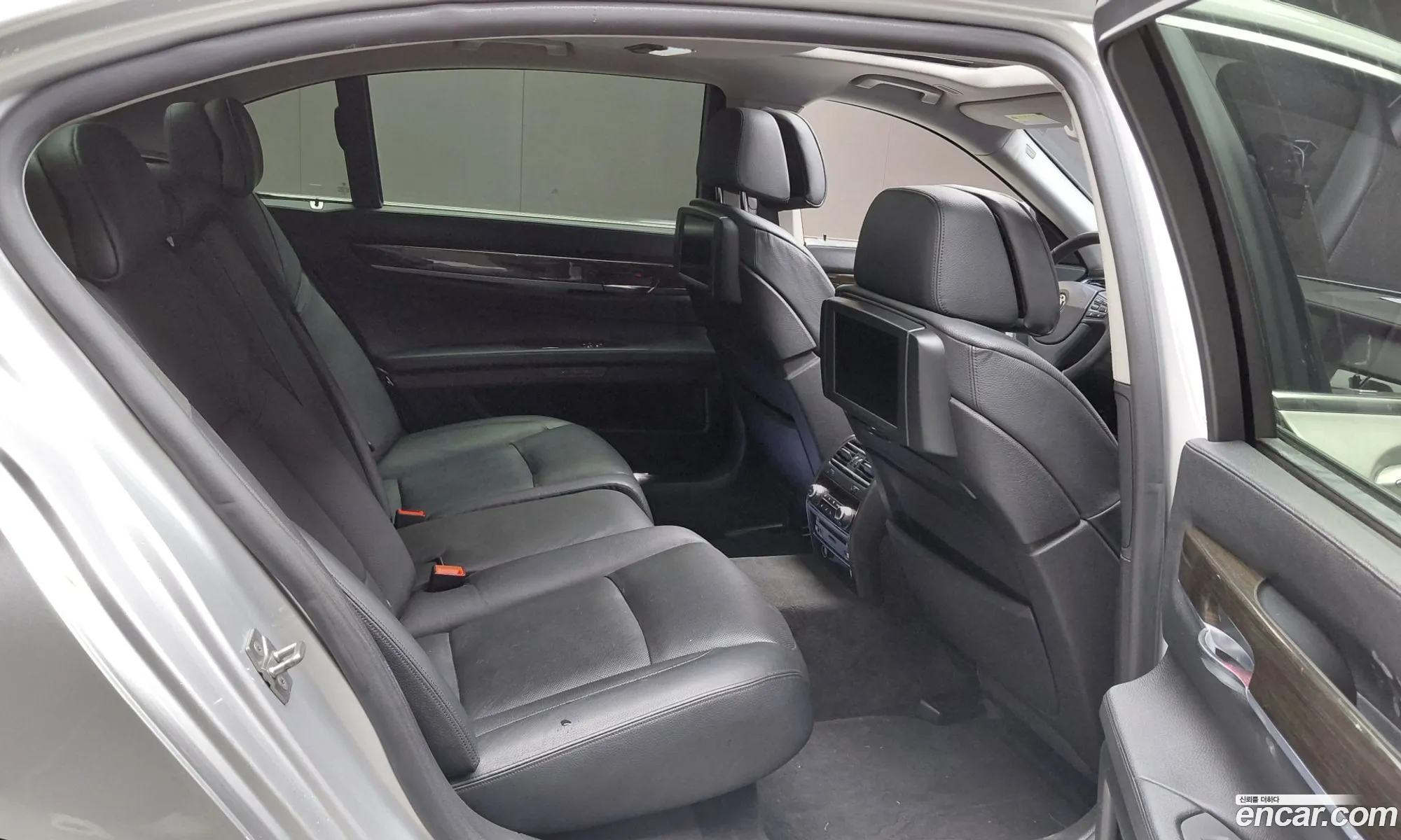 BMW 7 Series 2012 WBAKM4106CDX21453 — 17