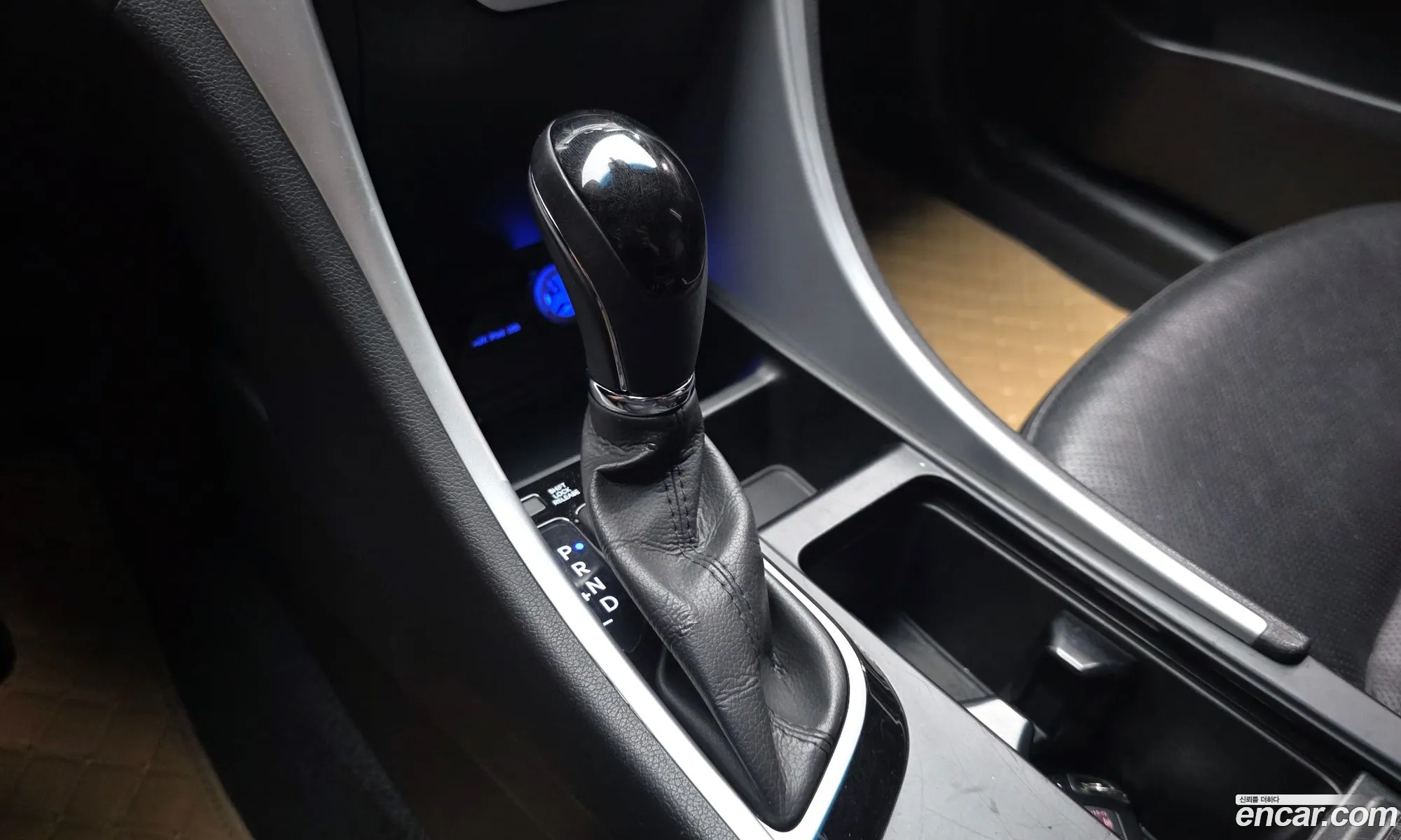 Hyundai Sonata Hybrid 2013 — 18