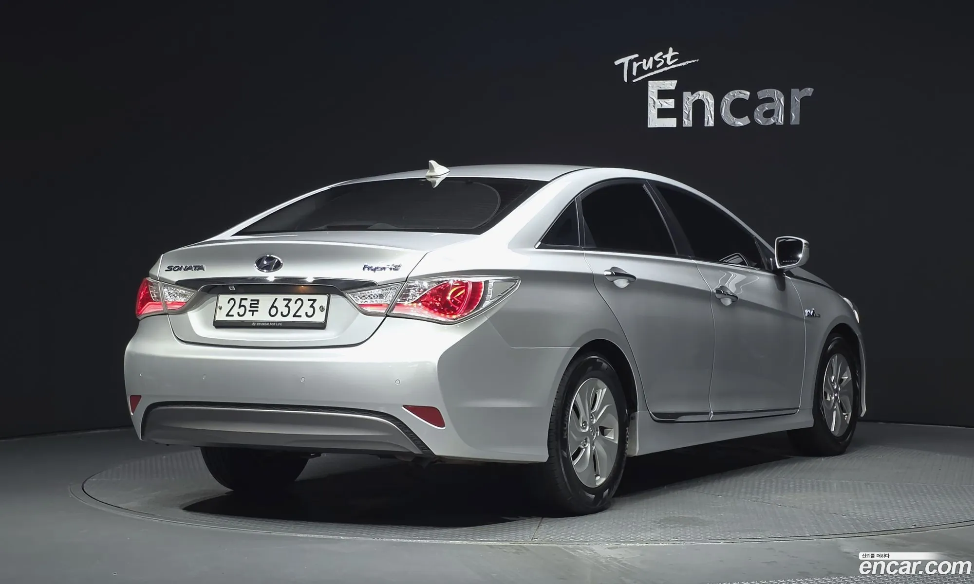 Hyundai Sonata Hybrid 2013 — 23