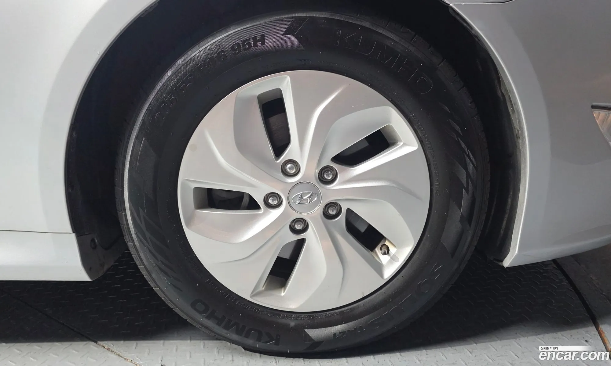 Hyundai Sonata Hybrid 2013 — 27