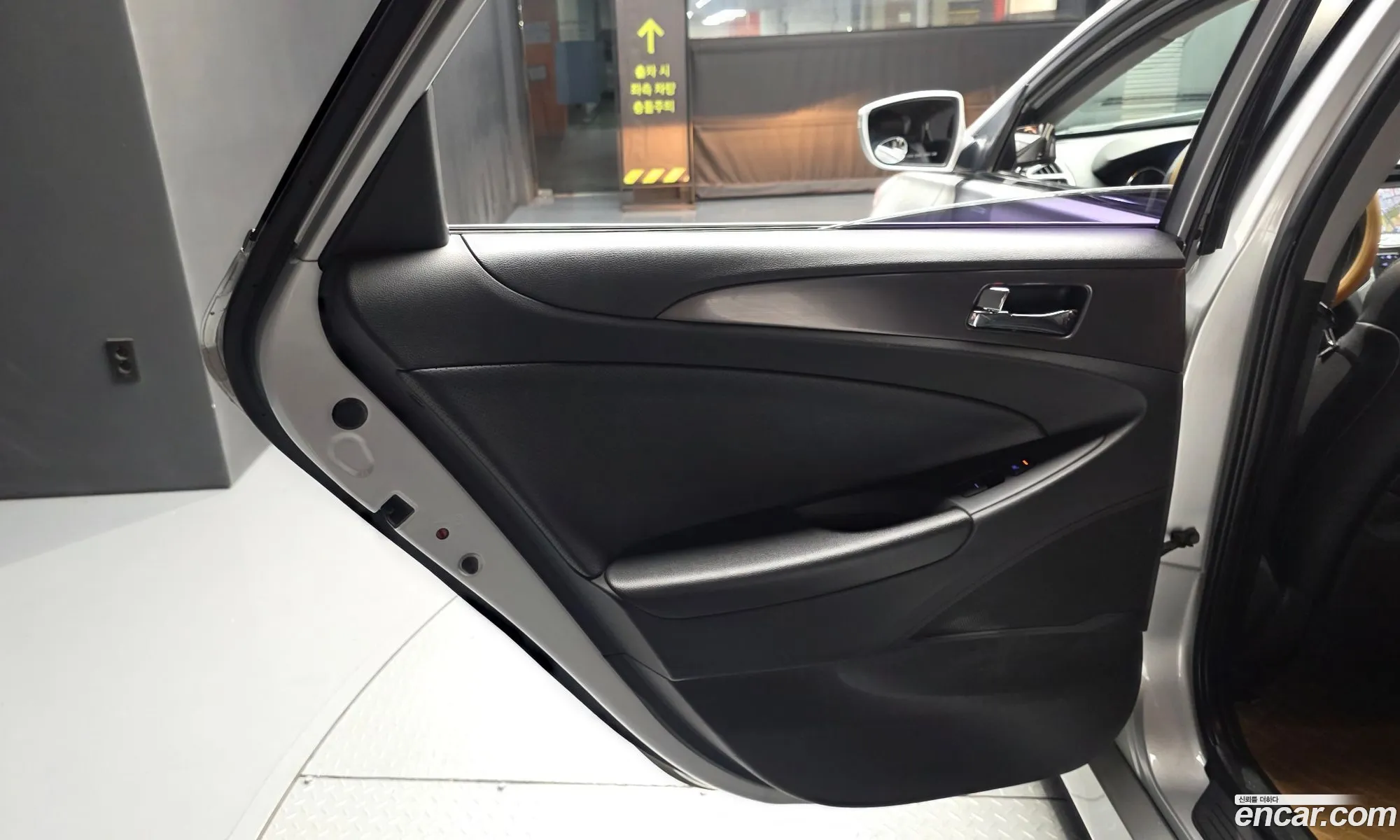 Hyundai Sonata Hybrid 2013 — 12
