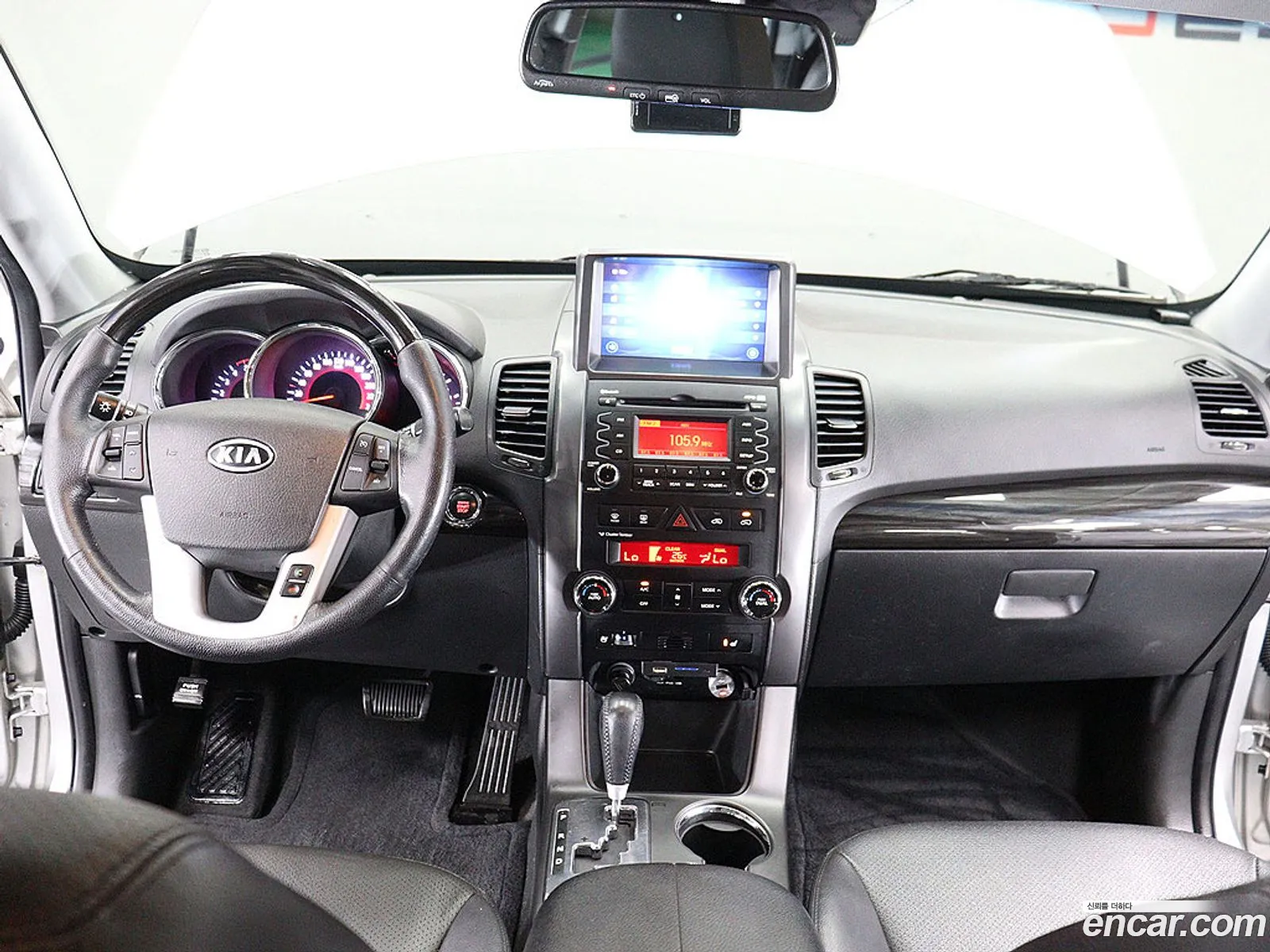 Kia Sorento R 2012 — 2