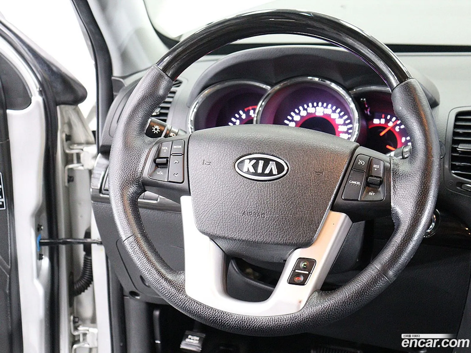 Kia Sorento R 2012 — 12