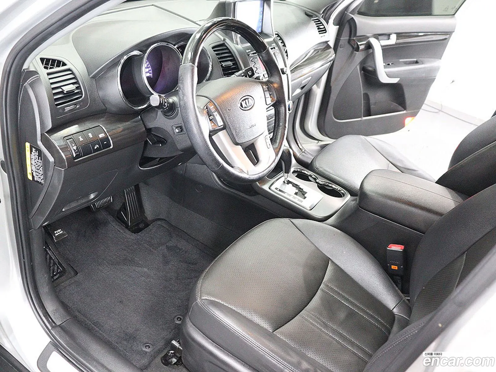 Kia Sorento R 2012 — 11