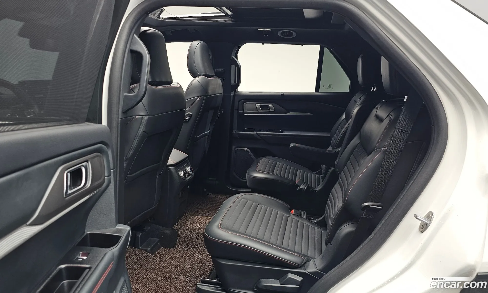 Ford Explorer 6th Gen 2025 1FMUK8KH0SGB04166 — 18