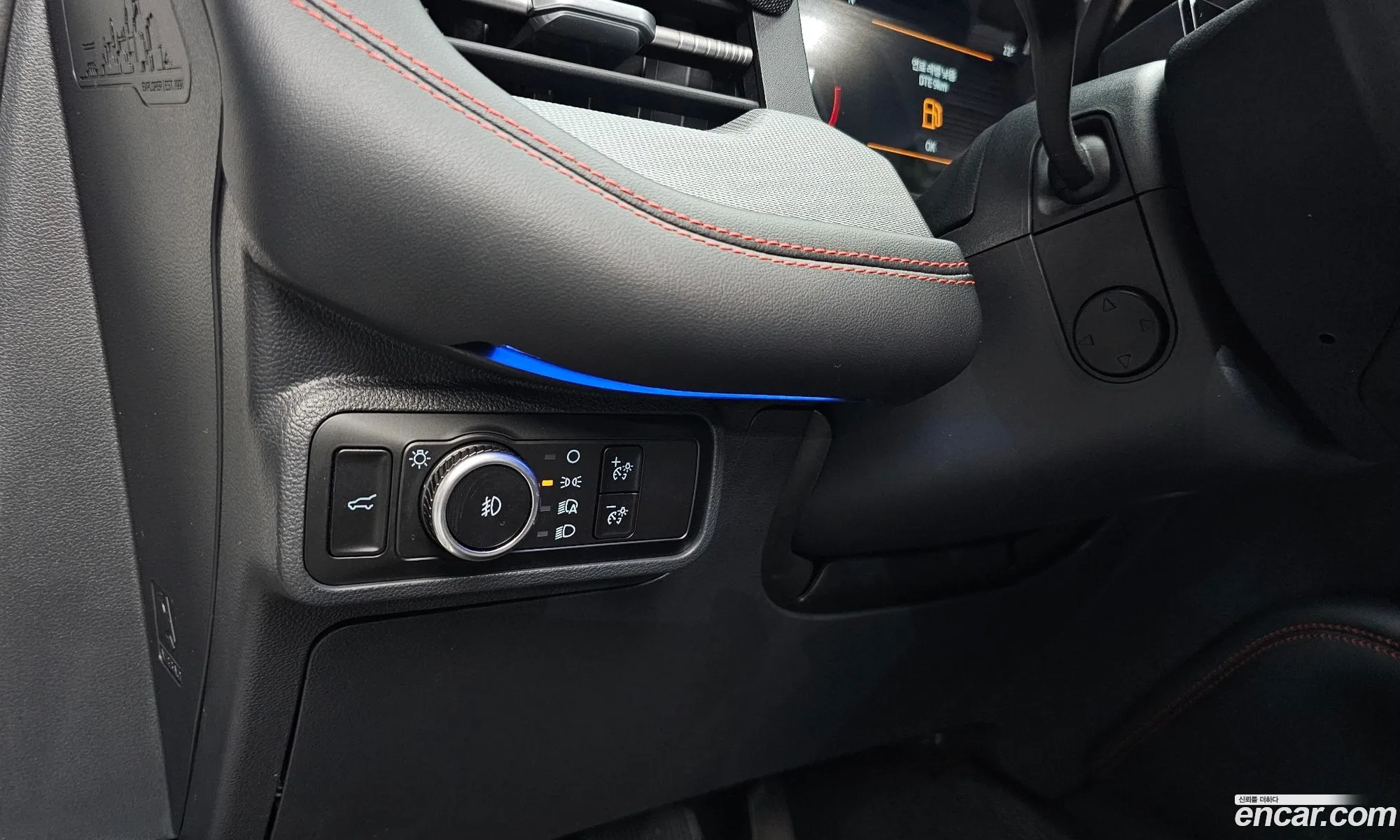 Ford Explorer 6th Gen 2025 1FMUK8KH0SGB04166 — 31