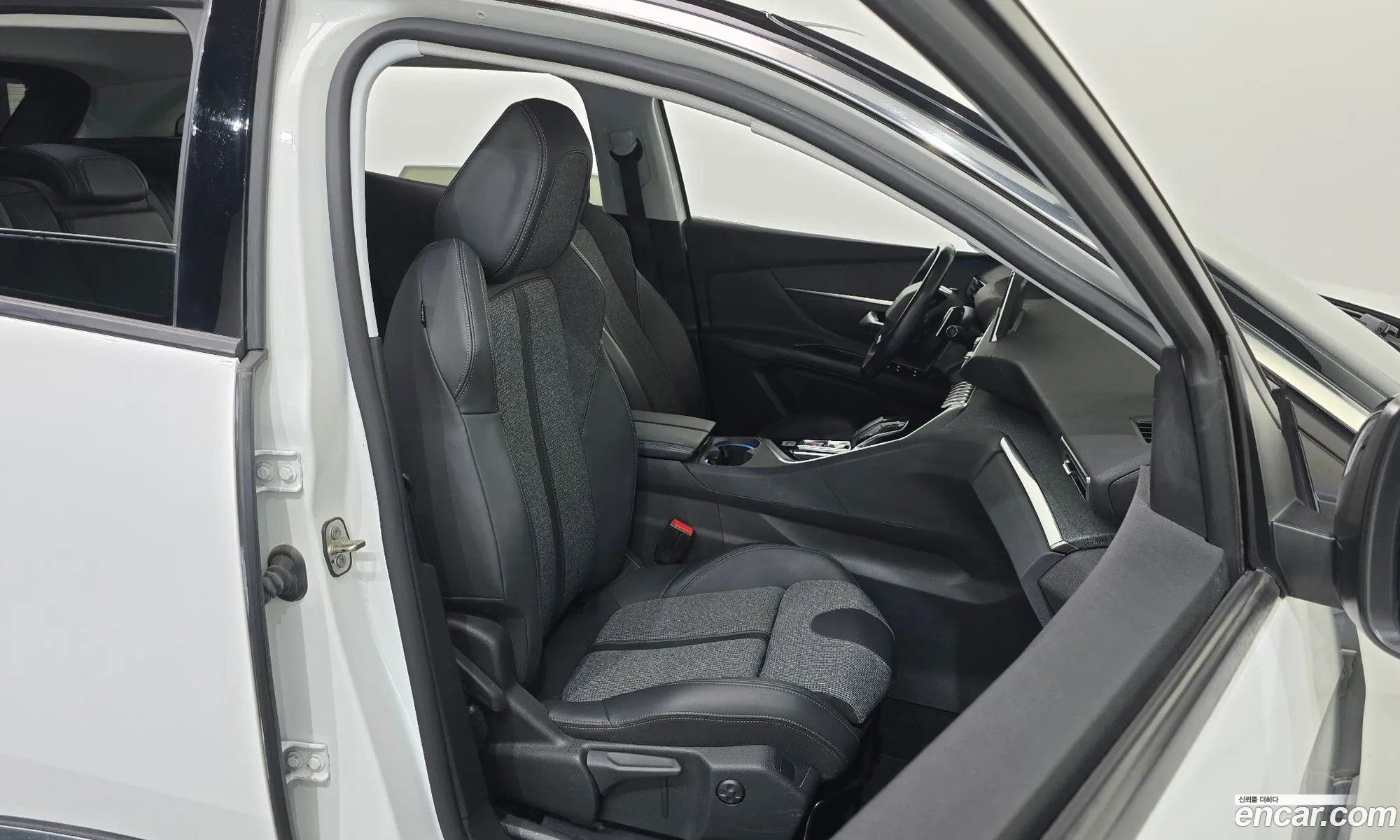 Peugeot 3008 2021 — 16