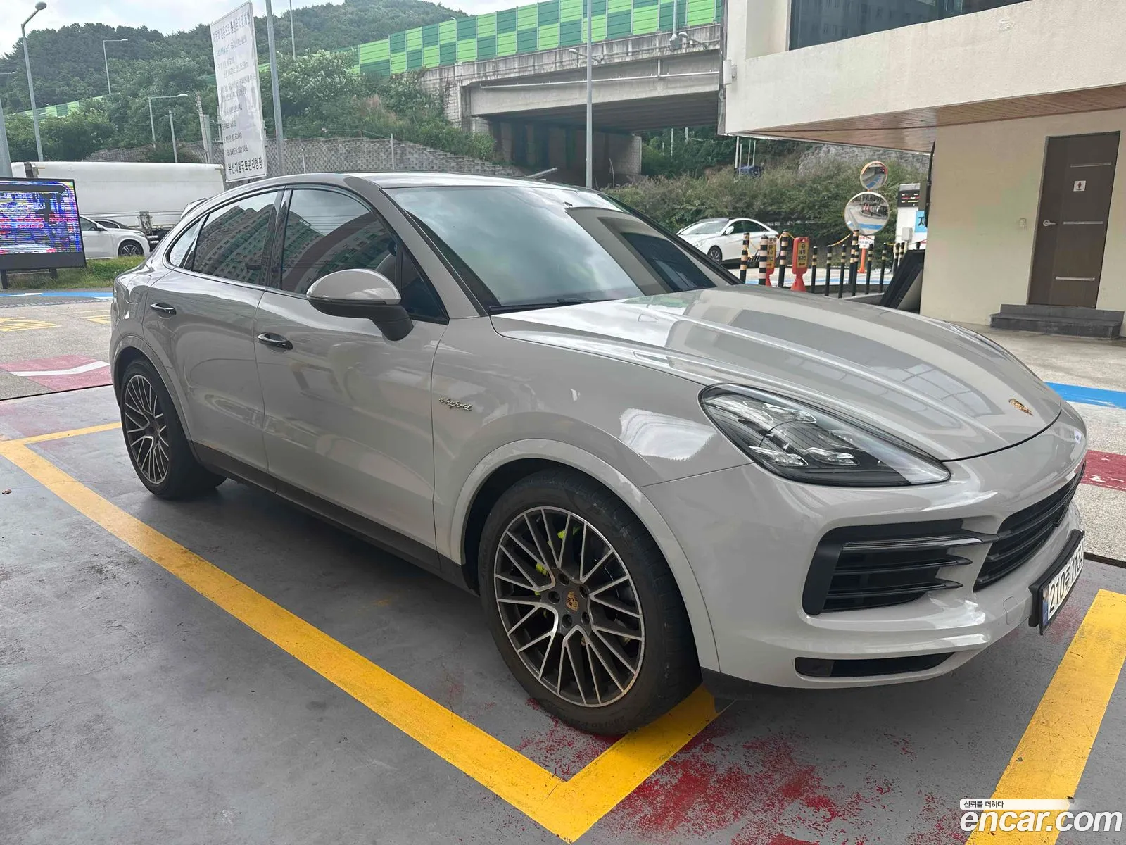 Porsche Cayenne 2020 — 16