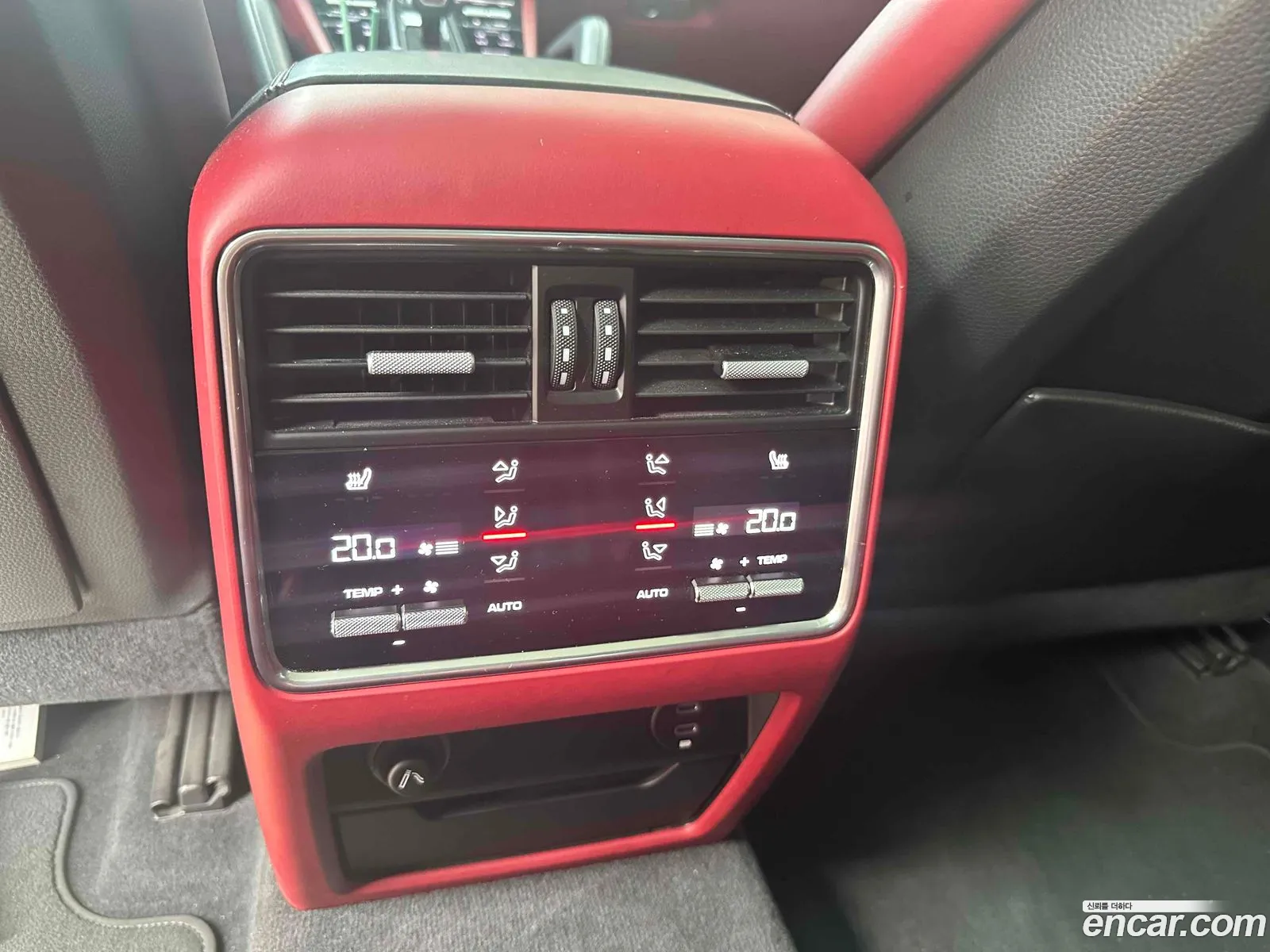 Porsche Cayenne 2020 — 17