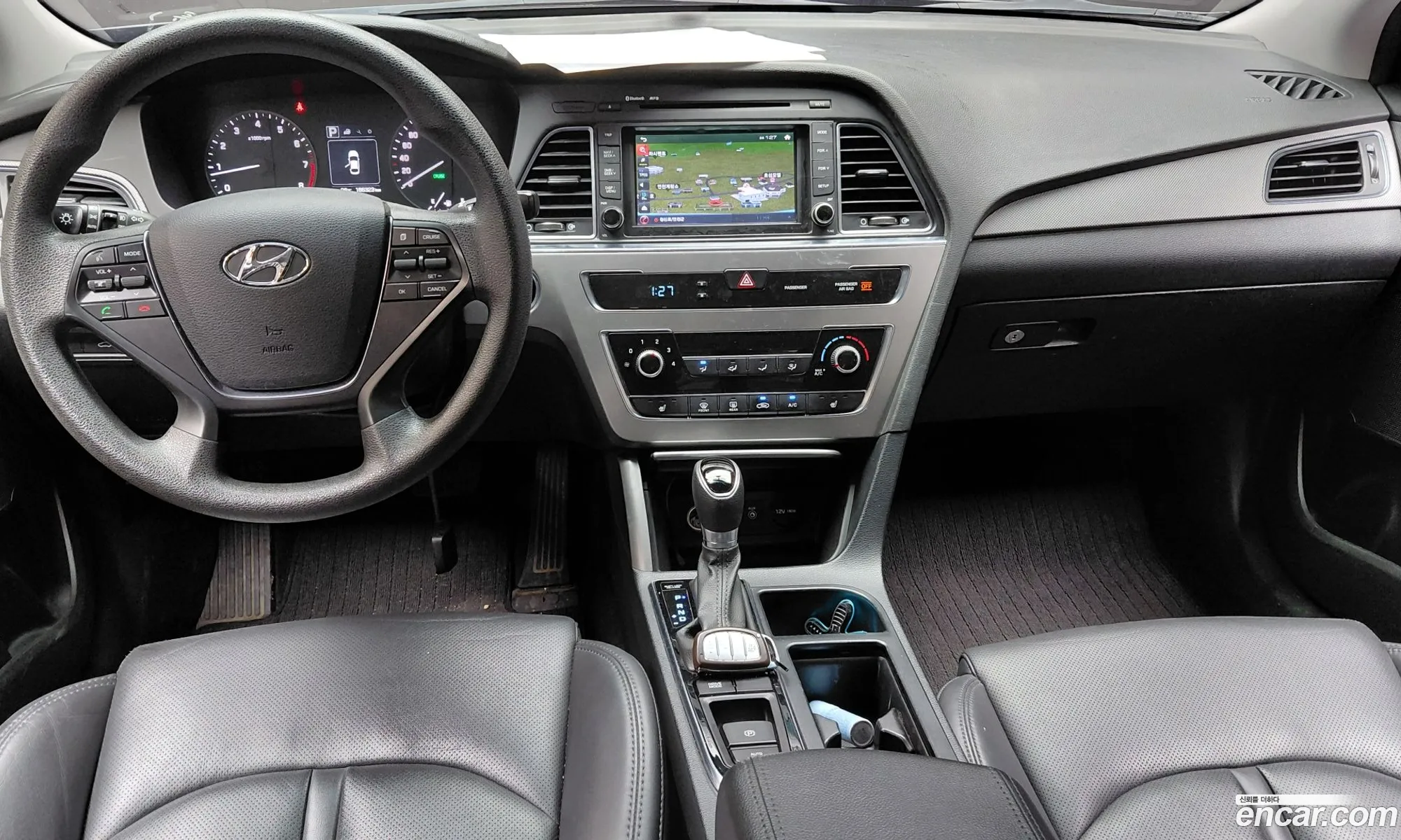 Hyundai LF Sonata 2016 — 24