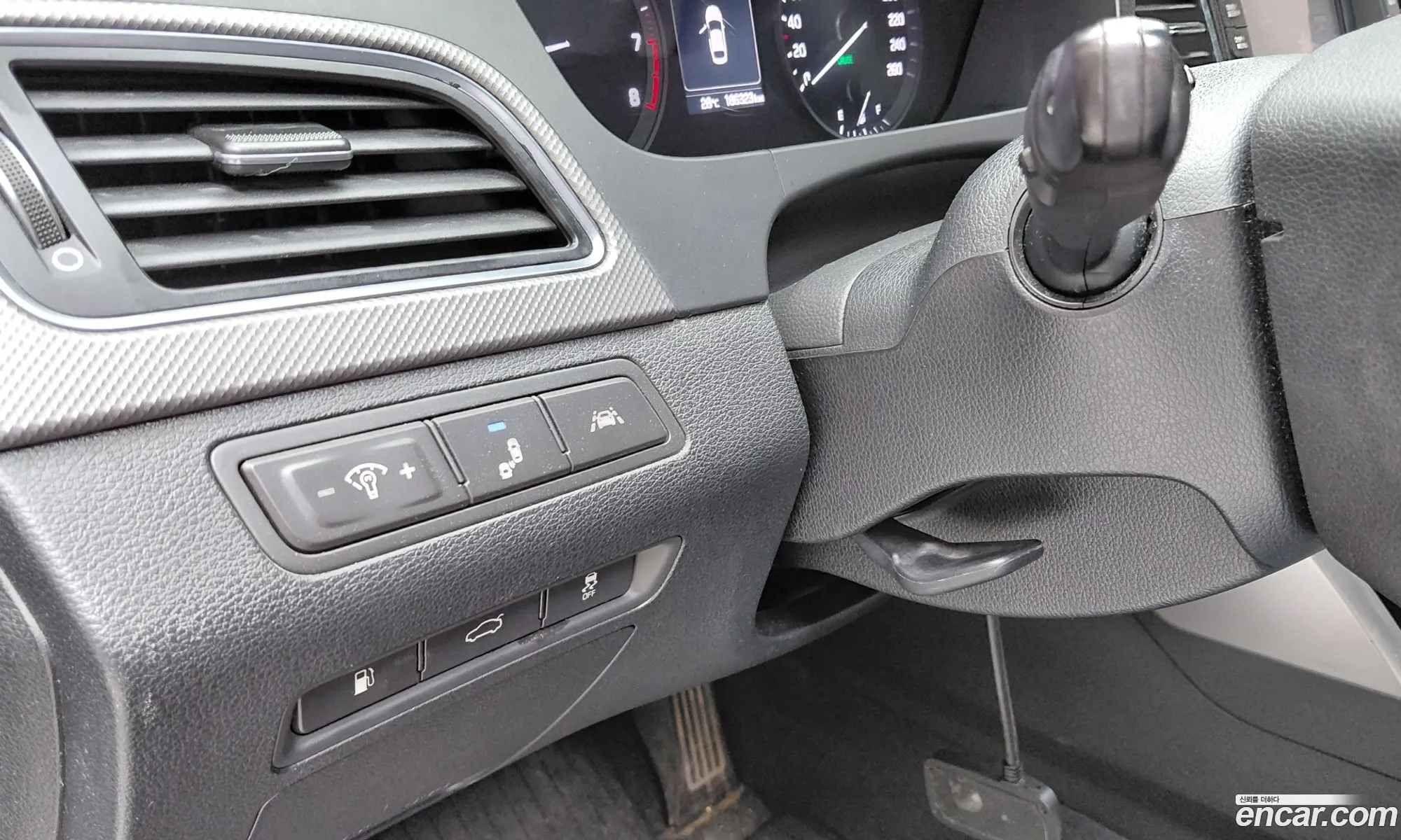 Hyundai LF Sonata 2016 — 15