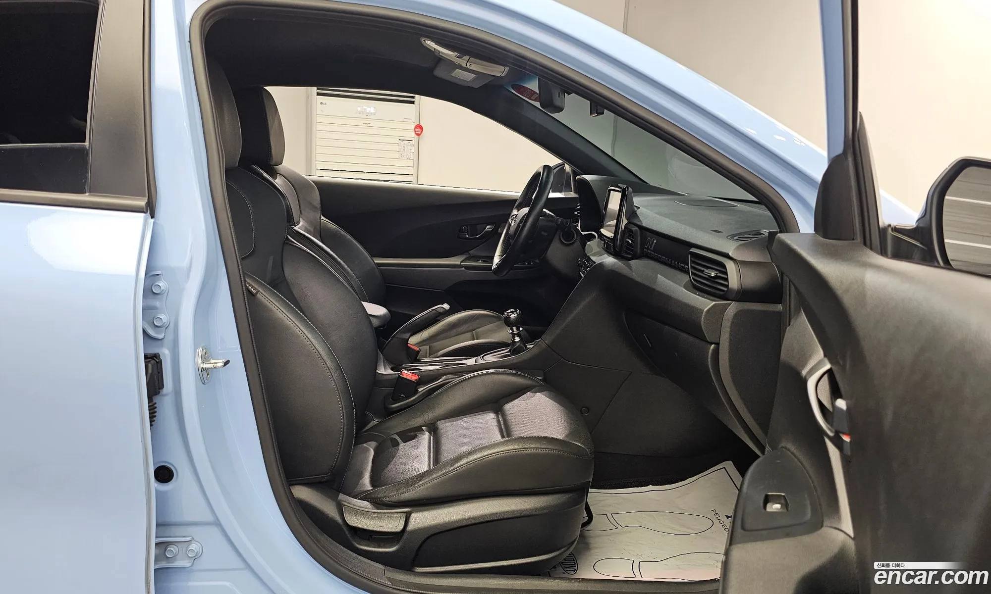 Hyundai Veloster 2019 — 26