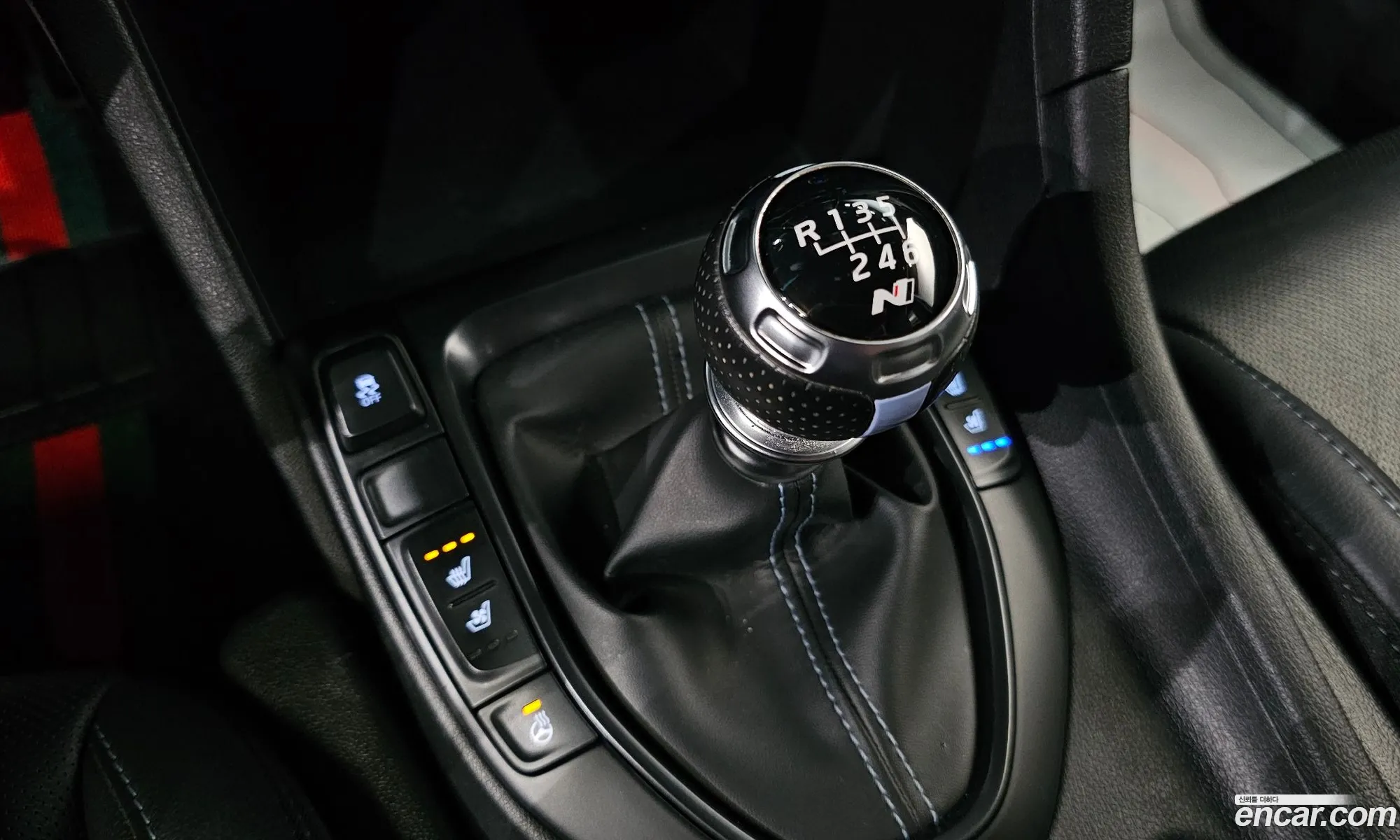 Hyundai Veloster 2019 — 15