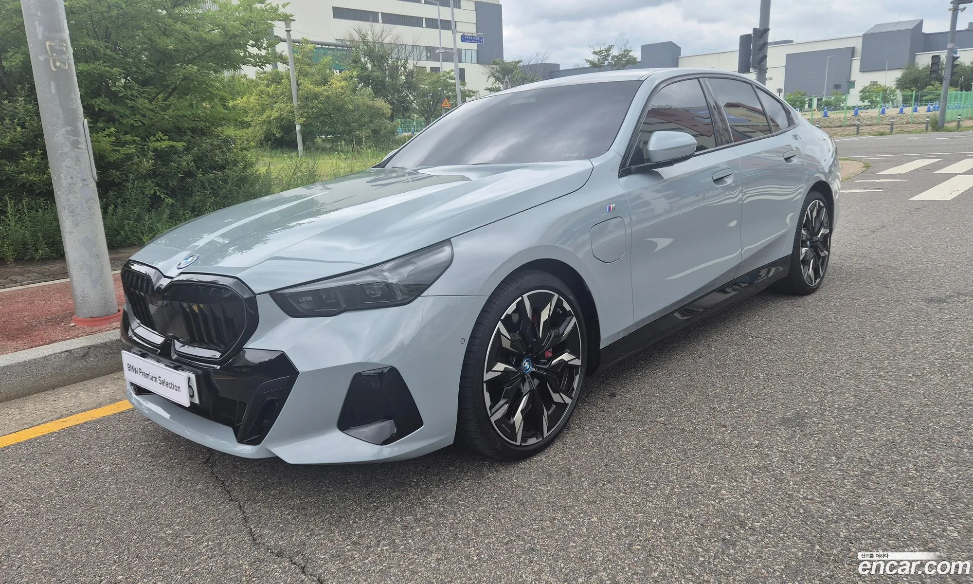 BMW 5 Series 2025 — 18