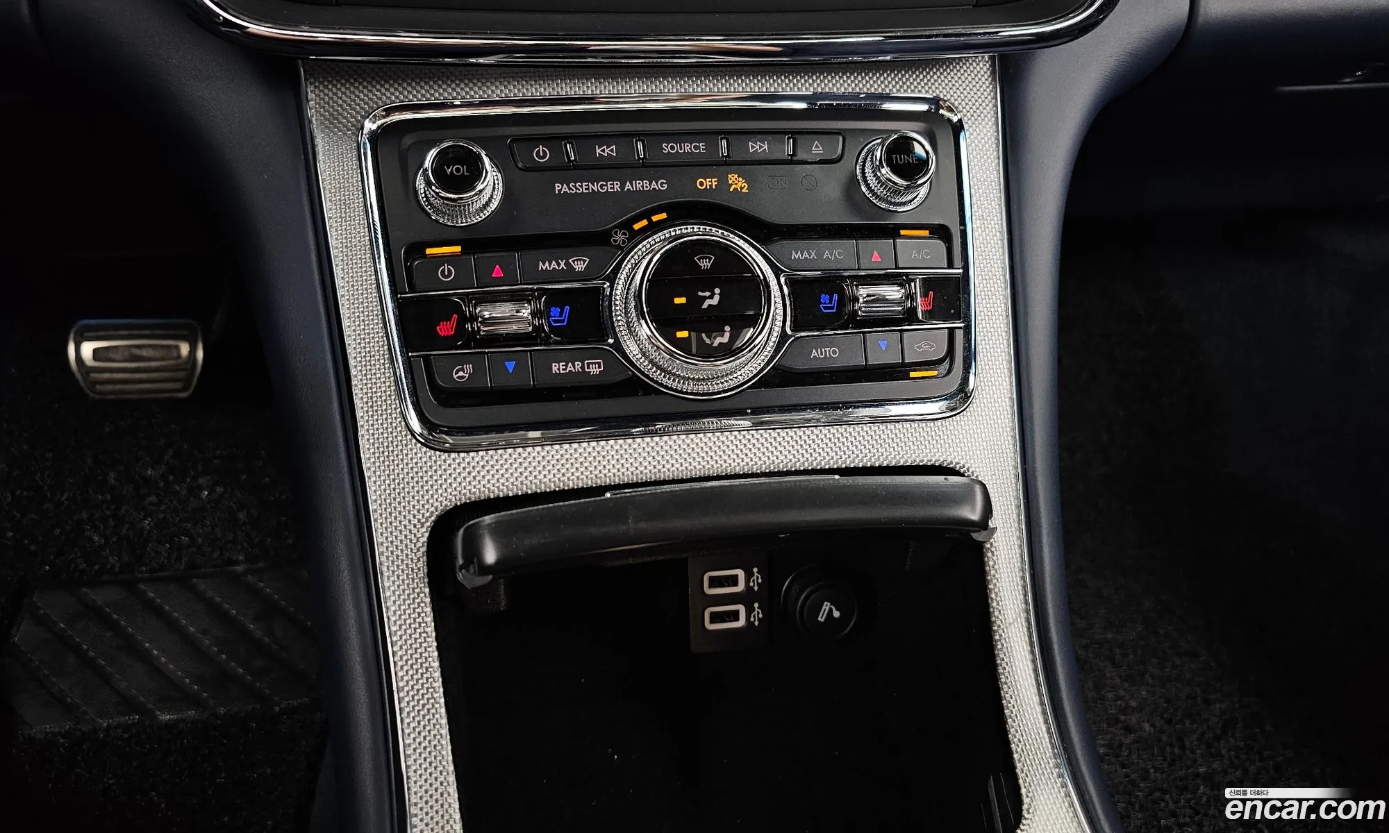 Lincoln Continental 10th Gen 2019 — 8
