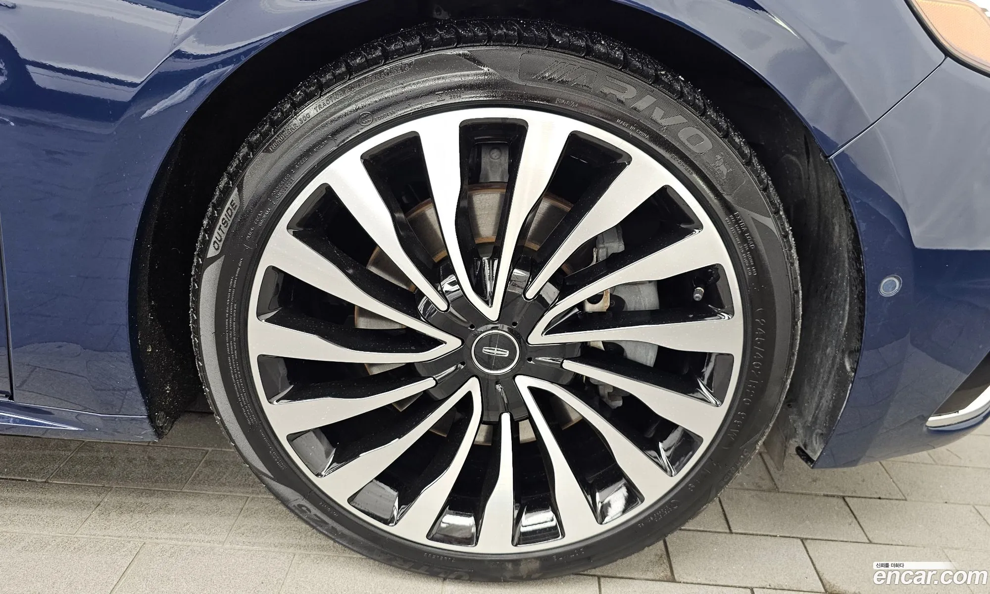 Lincoln Continental 10th Gen 2019 — 18