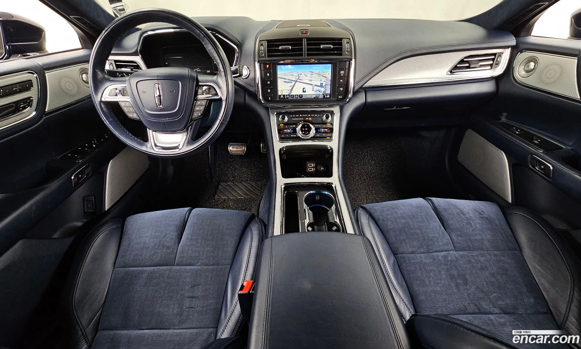 Lincoln Continental 10th Gen 2019 — 30