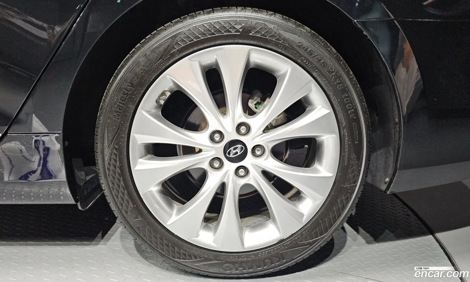 Hyundai Grandeur HG 2012 — 23