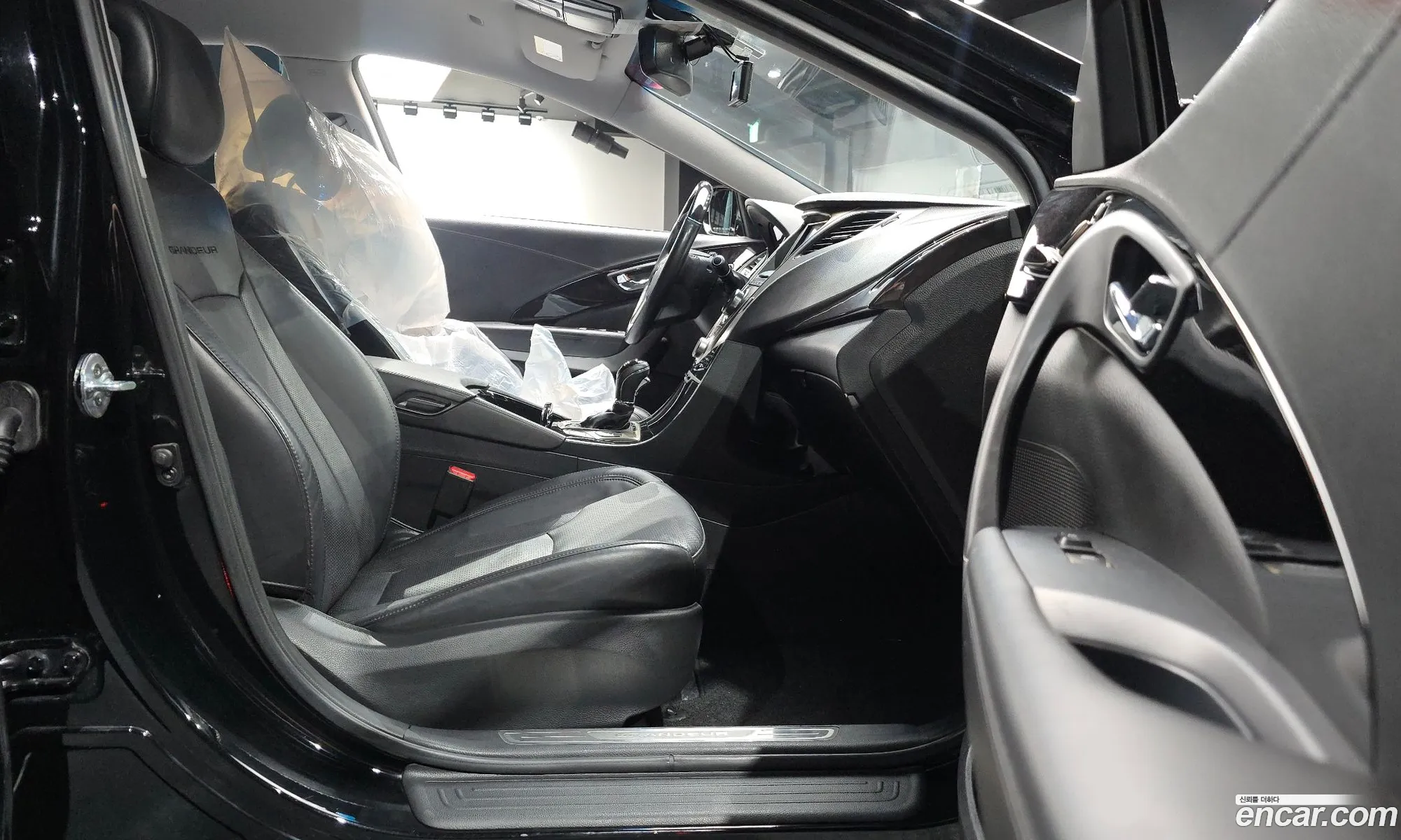 Hyundai Grandeur HG 2012 — 14