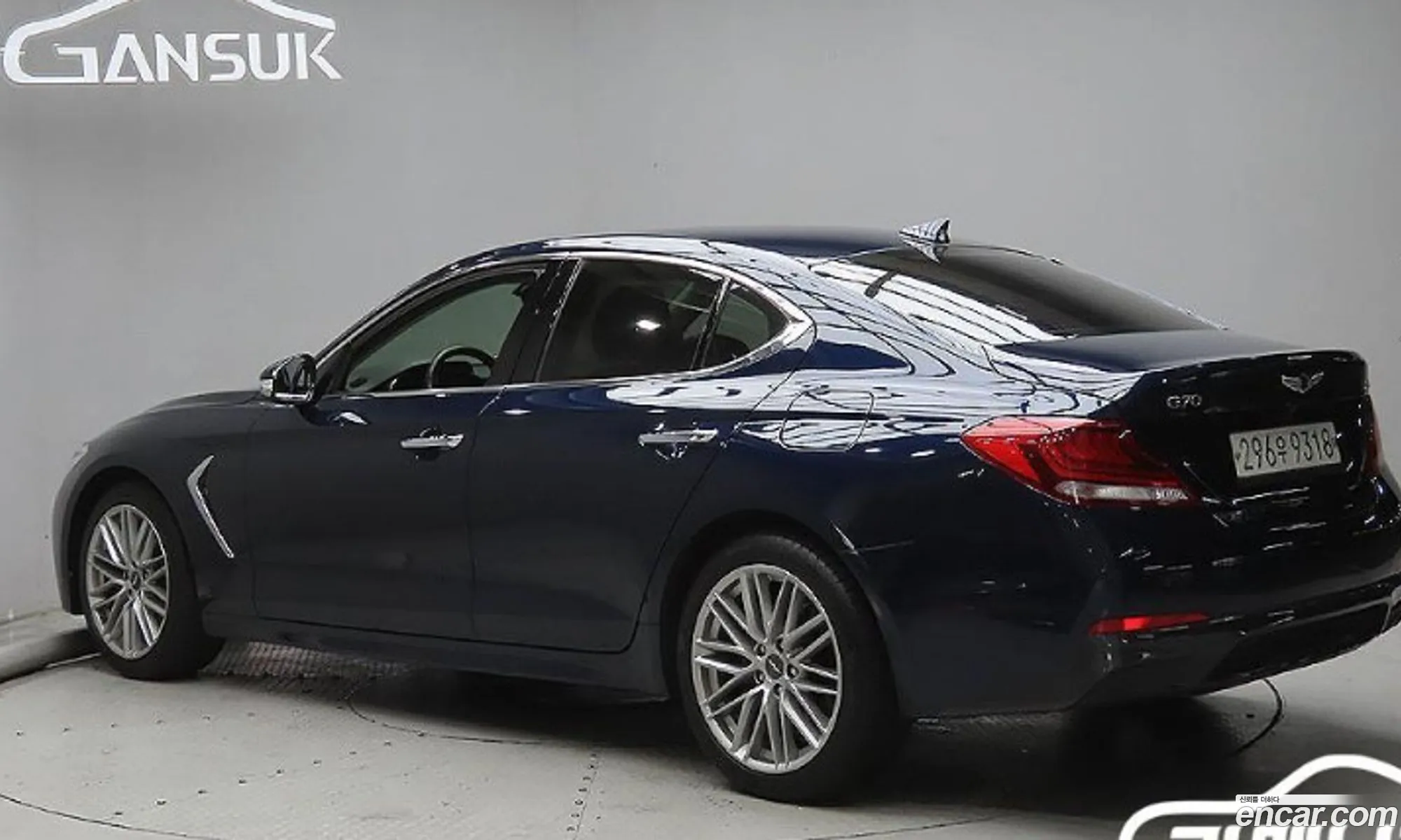 Genesis G70 2020 — 4