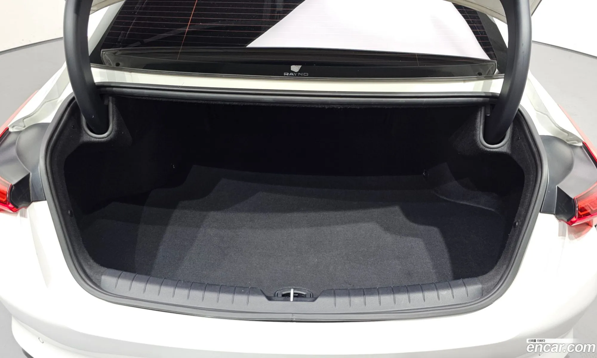 Kia K8 Hybrid 2022 — 12