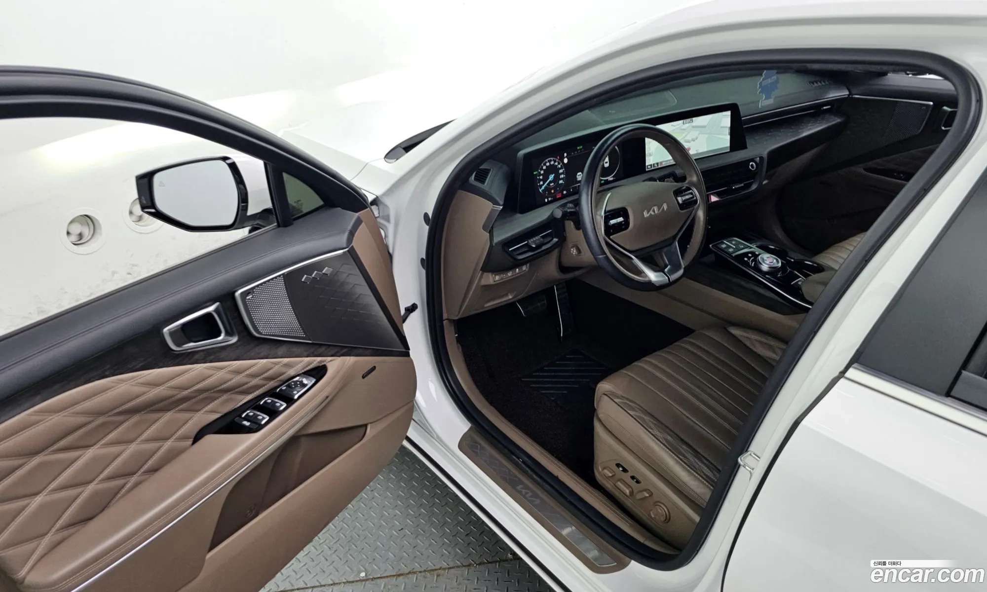 Kia K8 Hybrid 2022 — 9