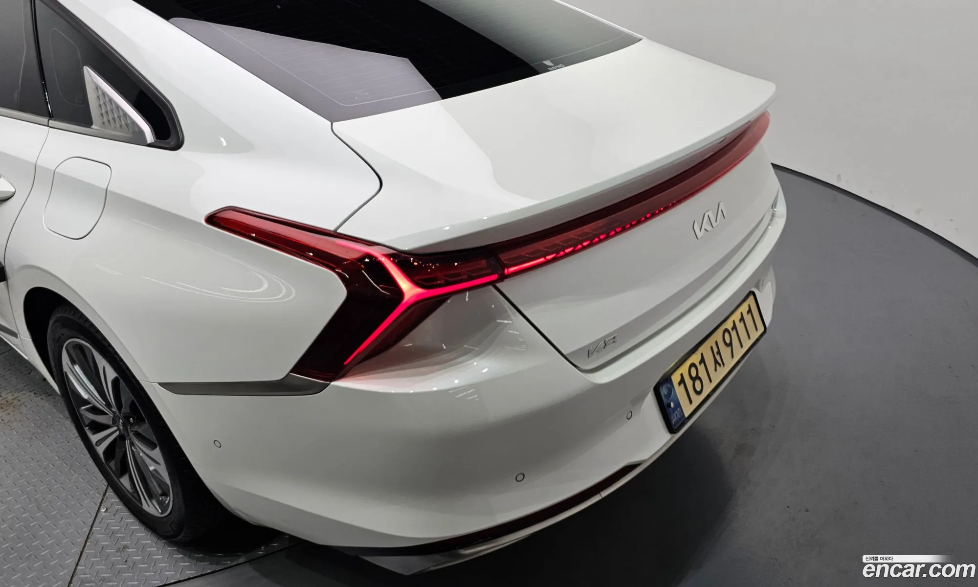 Kia K8 Hybrid 2022 — 13