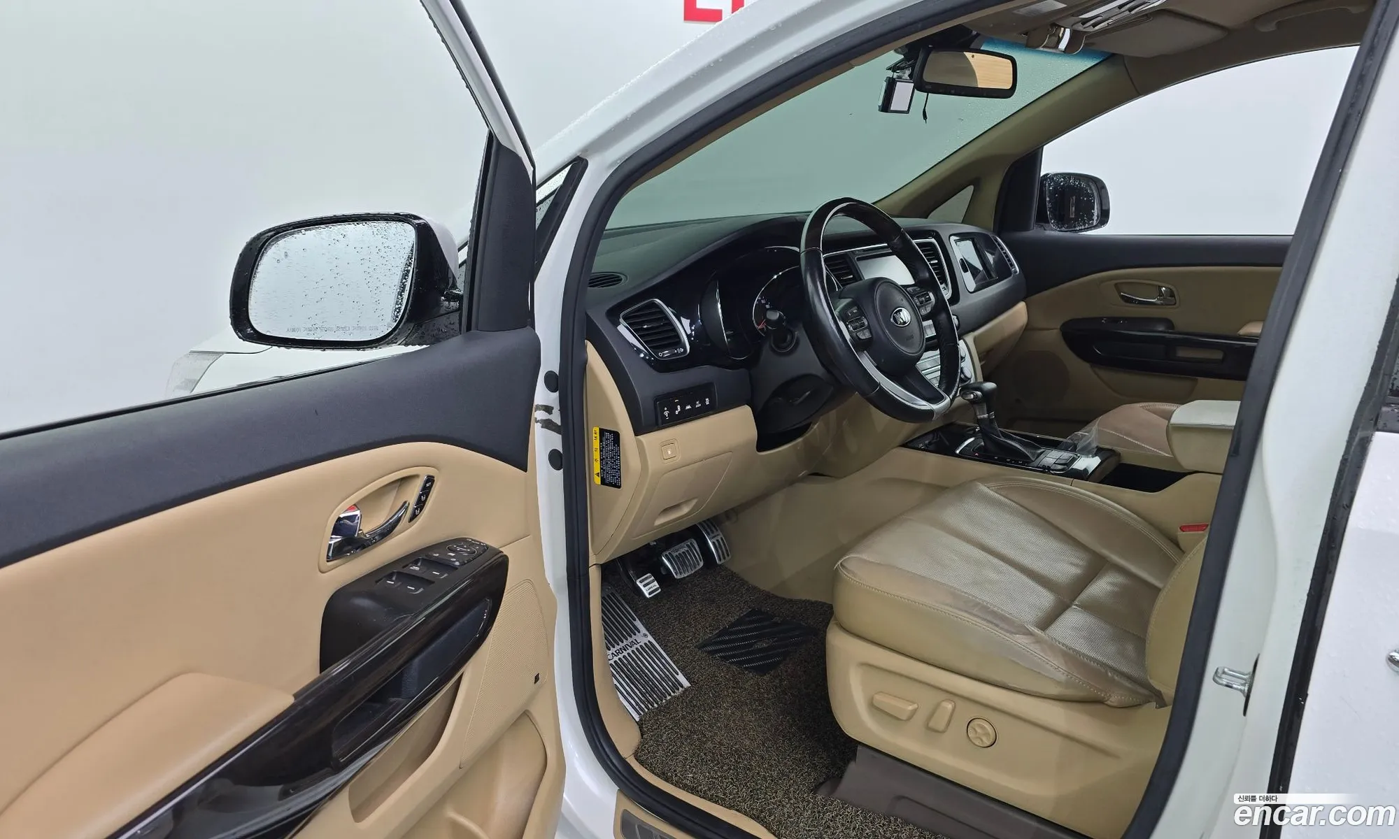Kia Carnival 2017 — 17