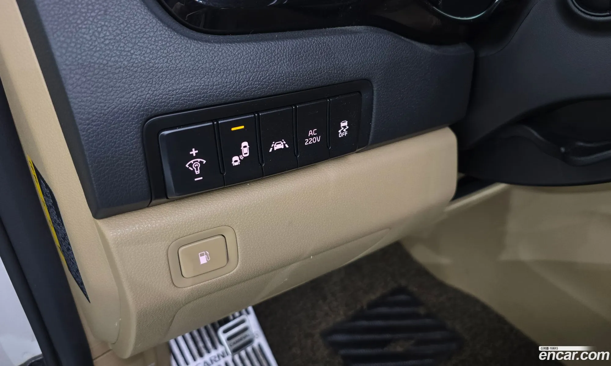 Kia Carnival 2017 — 18