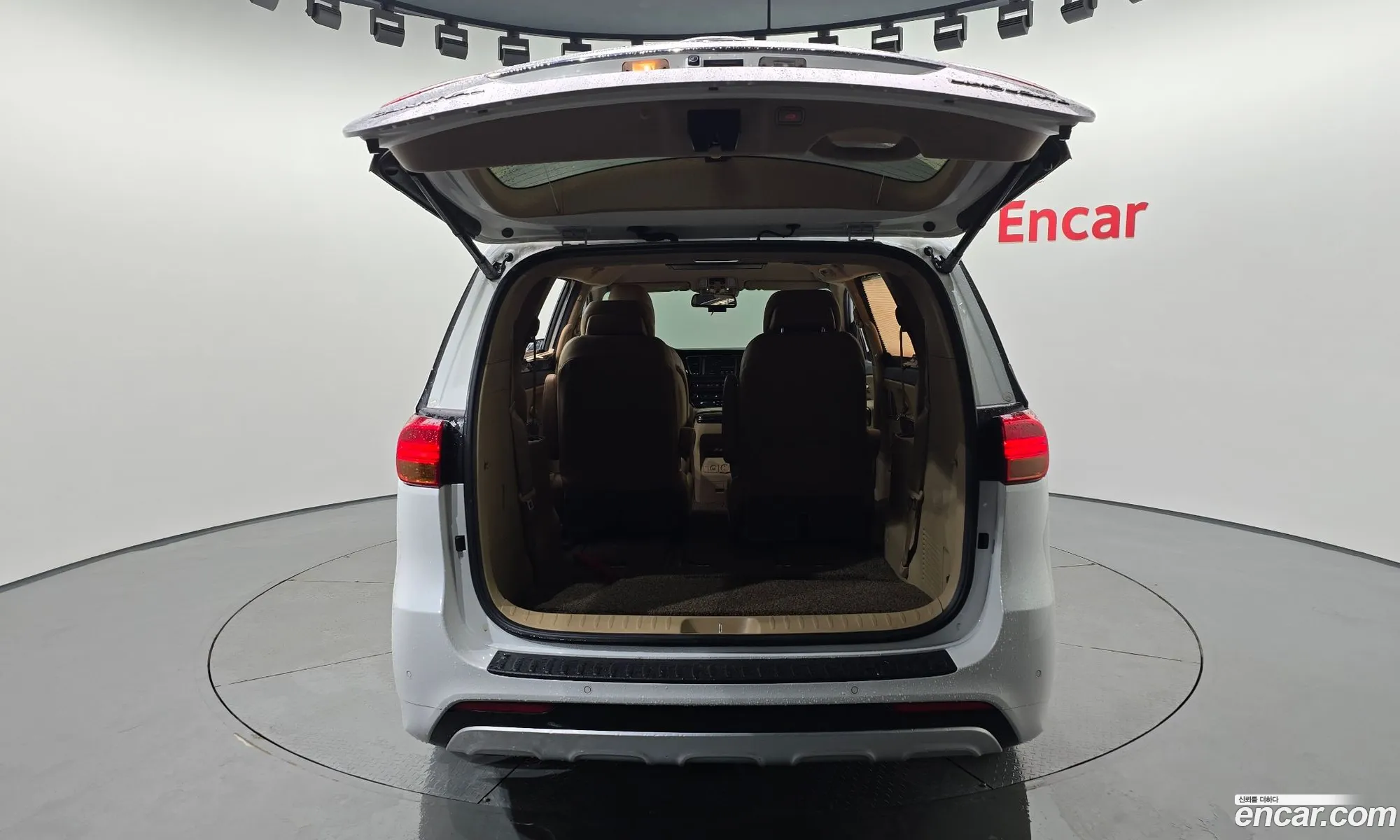 Kia Carnival 2017 — 13